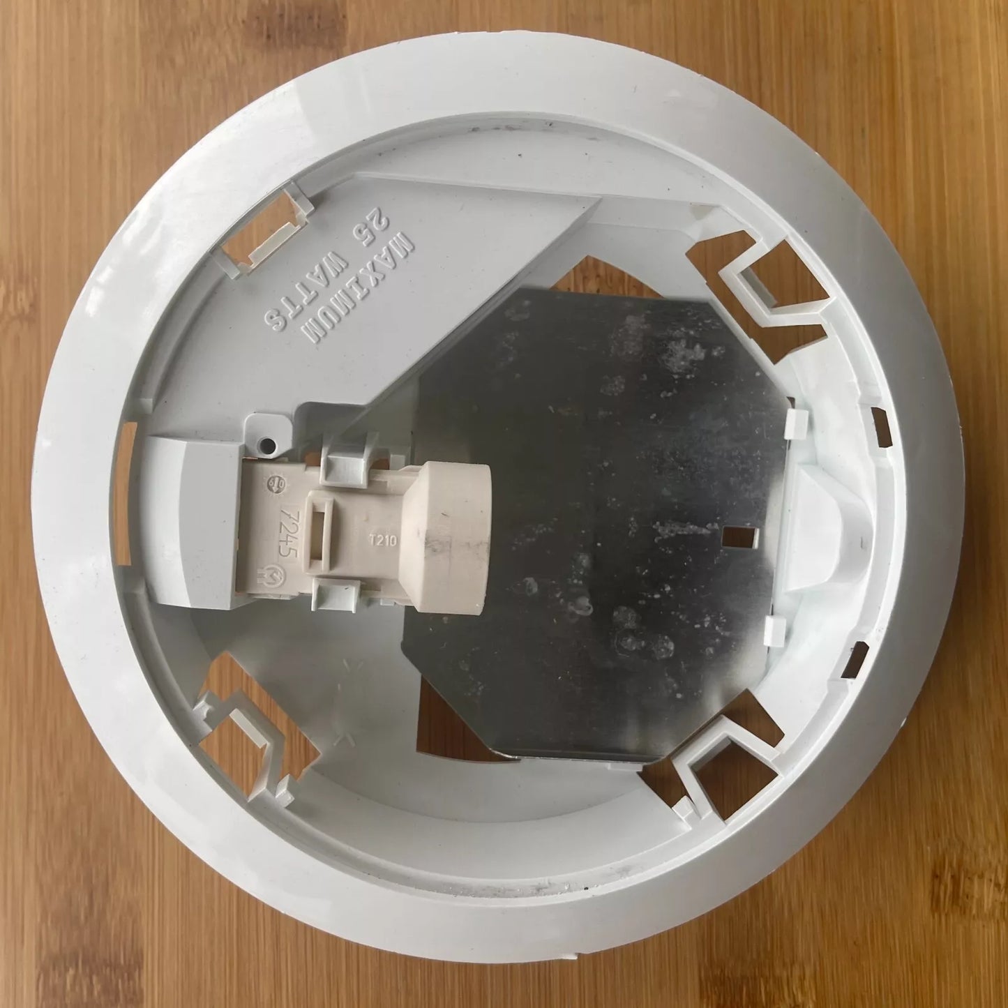 1442068 Westinghouse fridge freezer light housing assembly FITS ALL WSE6100 WSE7000