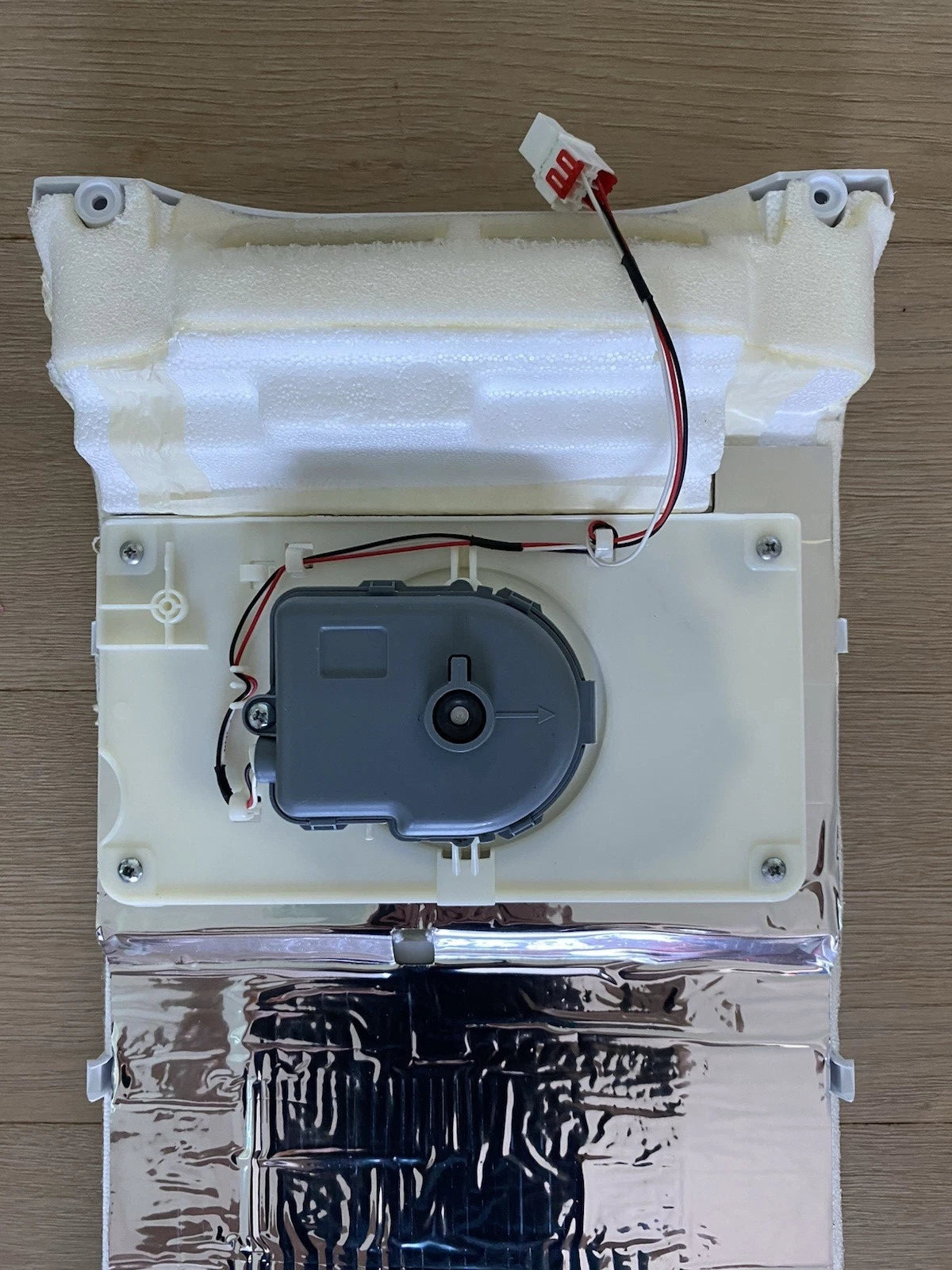 DA97-05052G Samsung fridge freezer Evaporator Fan Motor Panel cover assembly