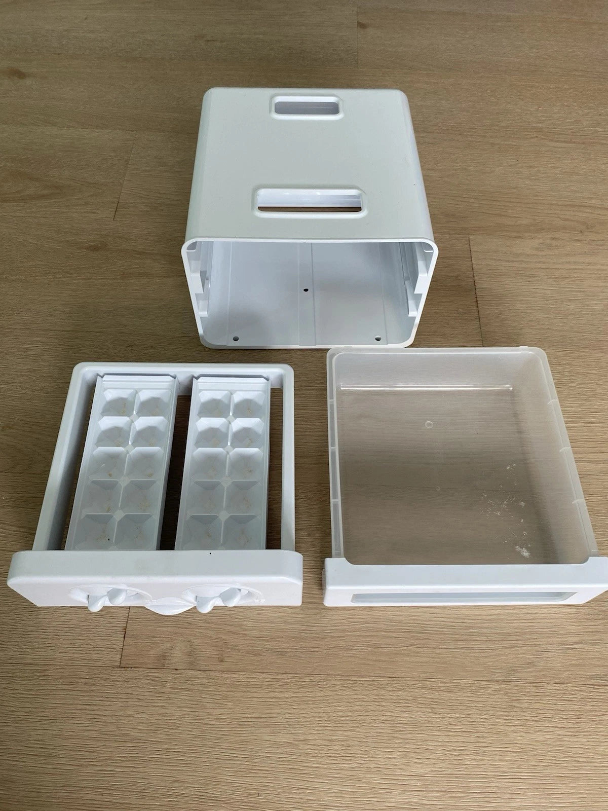 DA61-02863A Samsung fridge freezer double ice maker assembly