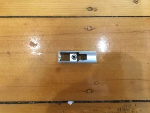 1444091 1450206 1449944 1445145 Electrolux Kelvinator Simpson Westinghouse fridge freezer stainless steel silver grey door handle pedestal bracket mount WSE6070 WSE6100