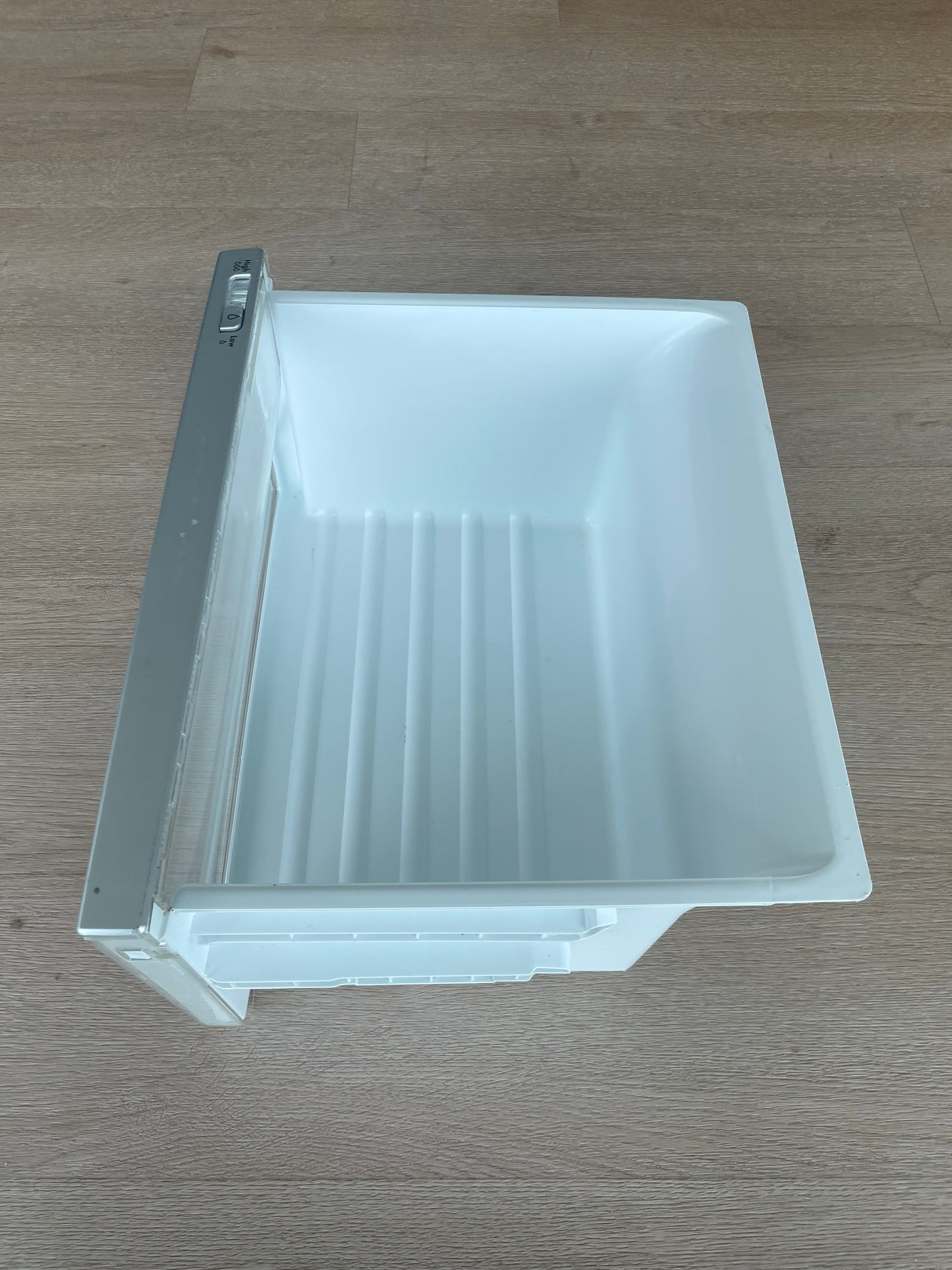 890128894 4055880001 890141778 Westinghouse fridge lower crisper vegetable drawer WSE6170SA WSE6170WA WSE6200SA WSE6200WA