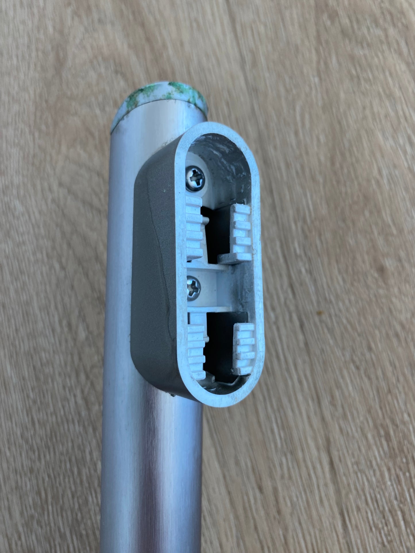 890143752 4055893012 Westinghouse stainless steel silver door handle pedestal mounting bracket set FITS WSE6170SA WSE6200SA WSE6870SA WSE6900SA