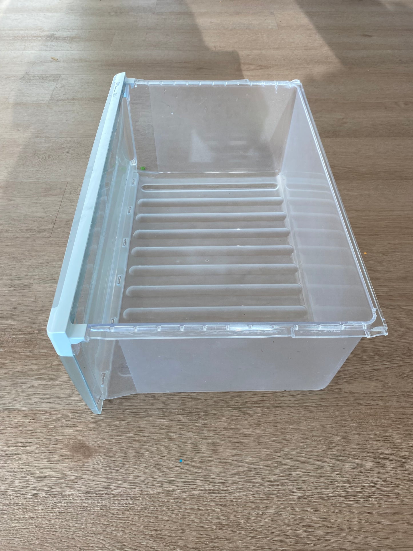 1451526 1451517 8996619190193 Westinghouse fridge freezer crisper vegetable drawer