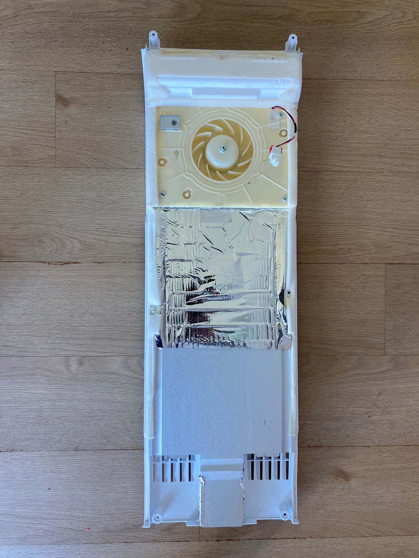 DA97-06098P Samsung fridge freezer compartment FZR evaporator fan motor cover panel assembly