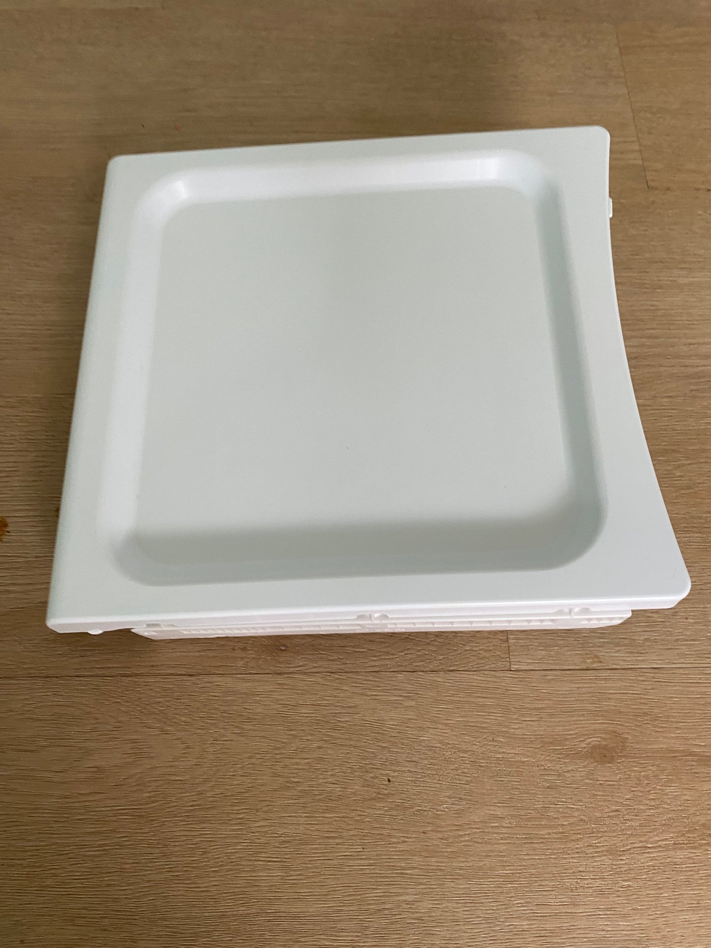 DA97-06927A Samsung freezer white plastic lower shelf basket cover