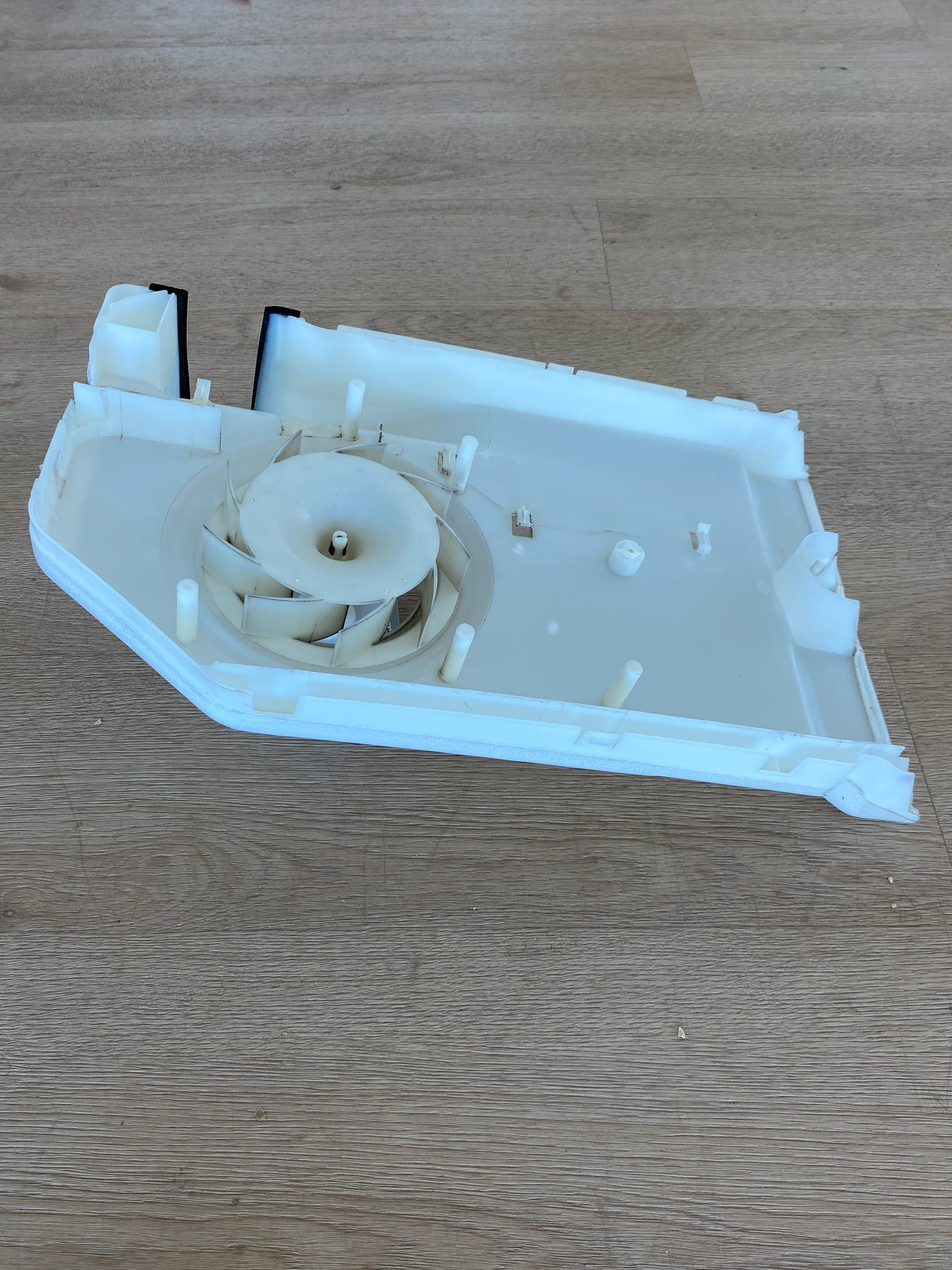 EAU60694507 MHN618412 4681JB1010A 4681JB1010B 4681JB1017D 4681JB1027A 4681JB1027J 4681JB1029A 4681JB1029B LG fridge freezer evaporator fan assembly