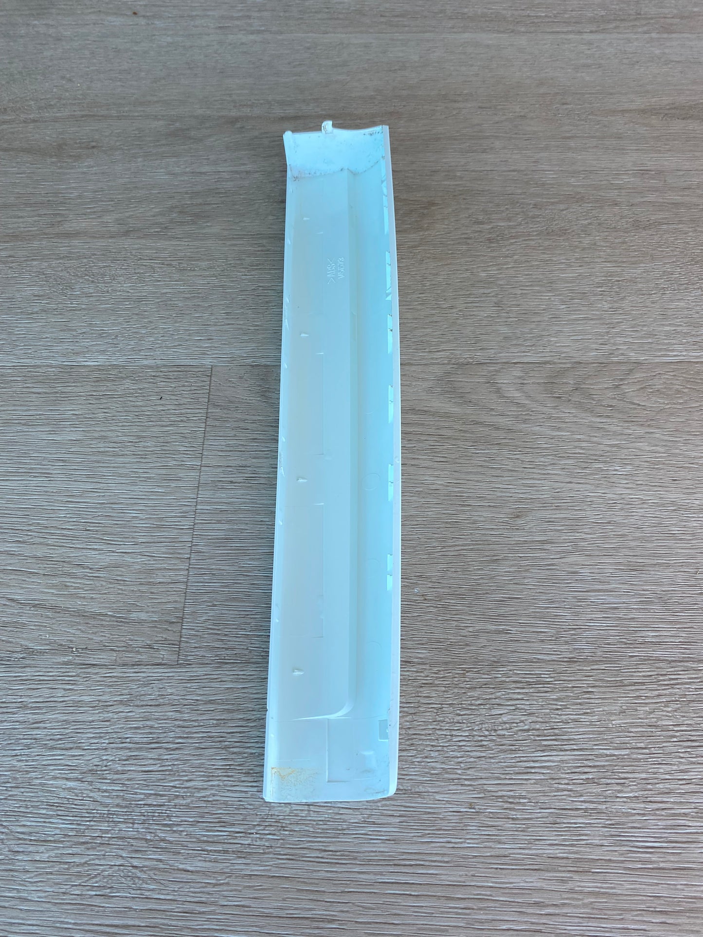 1451573 1451574 Westinghouse fridge white LOWER DOOR HANDLE cover
