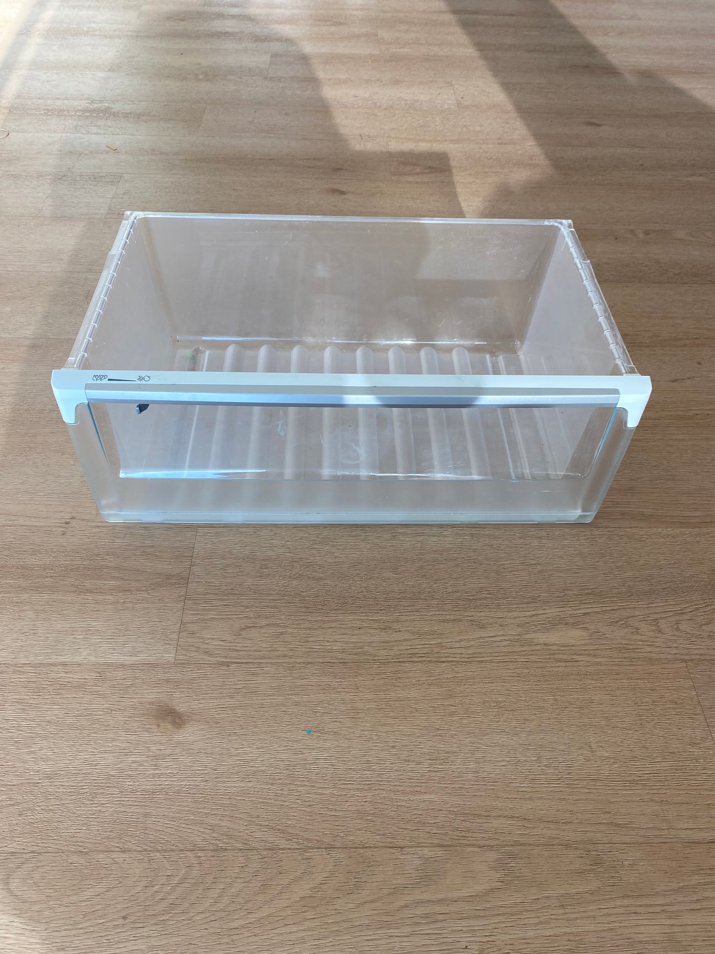 1451526 1451517 8996619190193 Westinghouse fridge freezer crisper vegetable drawer