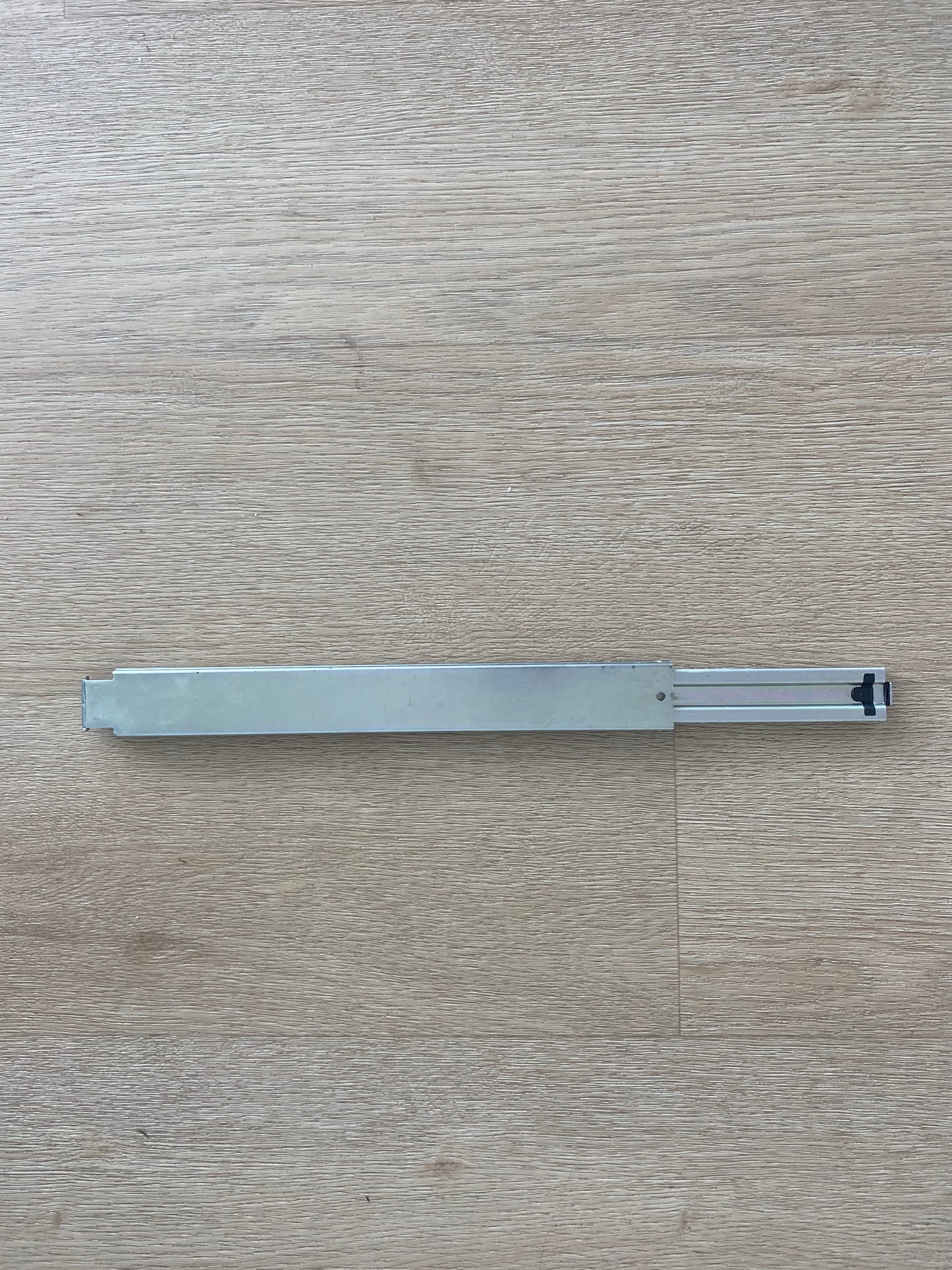 1451507 4055053781 A00600901 Electrolux Kelvinator Simpson Westinghouse fridge freezer rail extension slide arm assembly assy 300mm