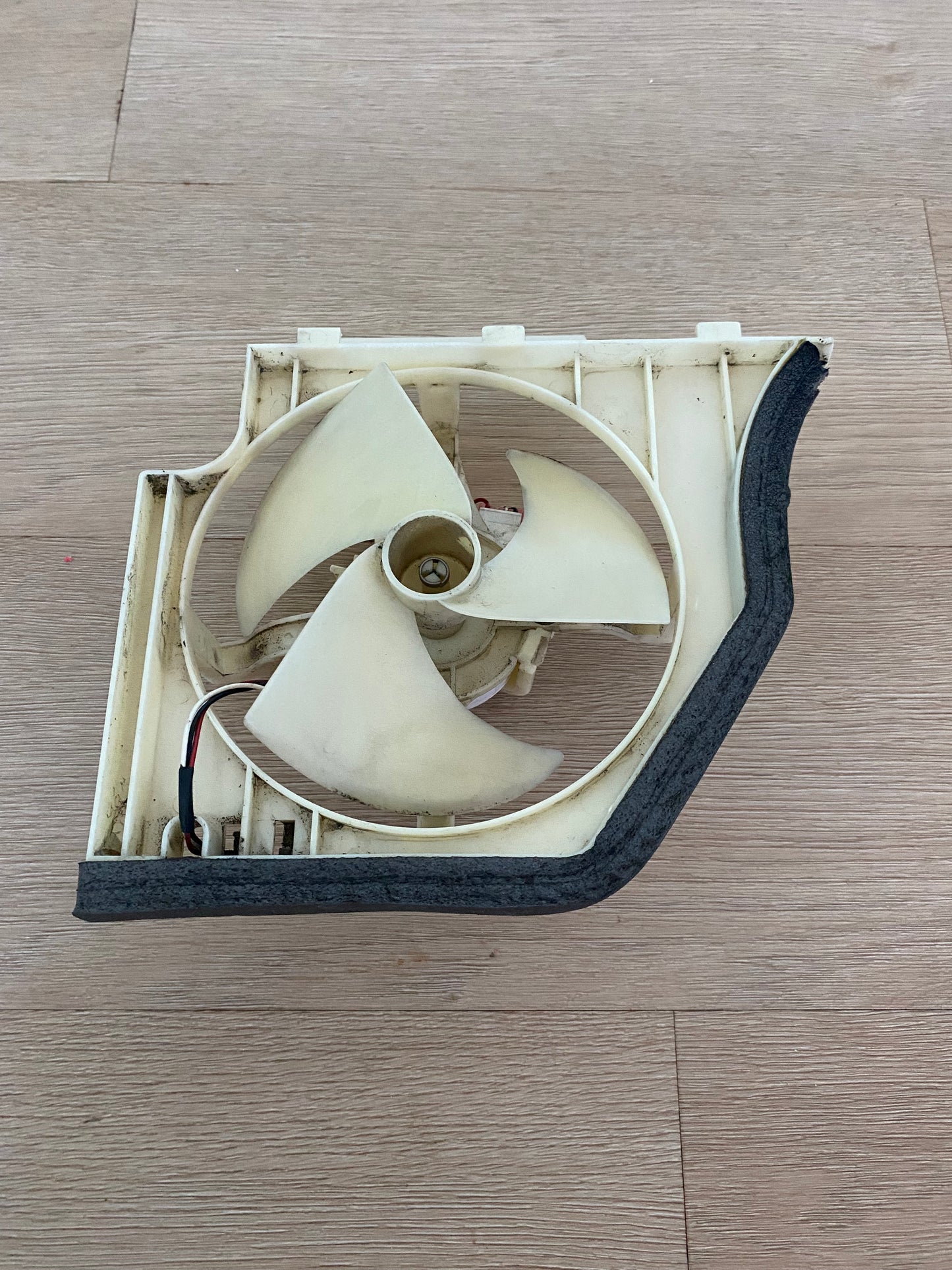 DA97-03870B DA61-02788A DRCP3030LA Samsung fridge freezer condenser fan motor assembly