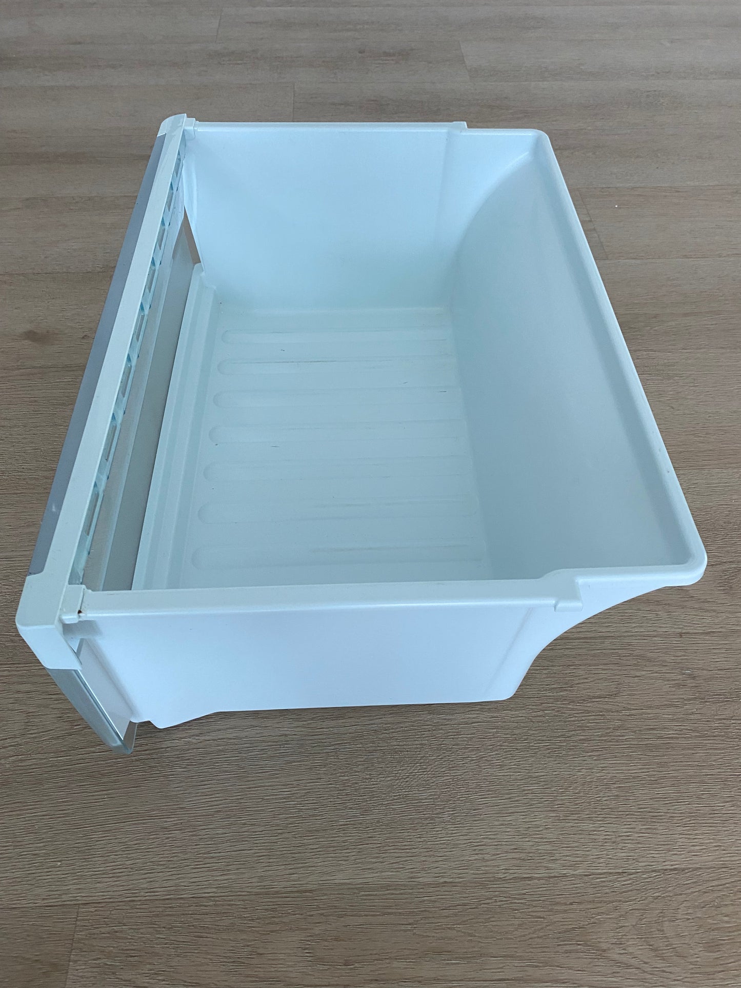 1451496 1456579 1460473 1760008798 1451995 1451996 1451499 Westinghouse fridge BOTTOM FREEZER BIN lower drawer
