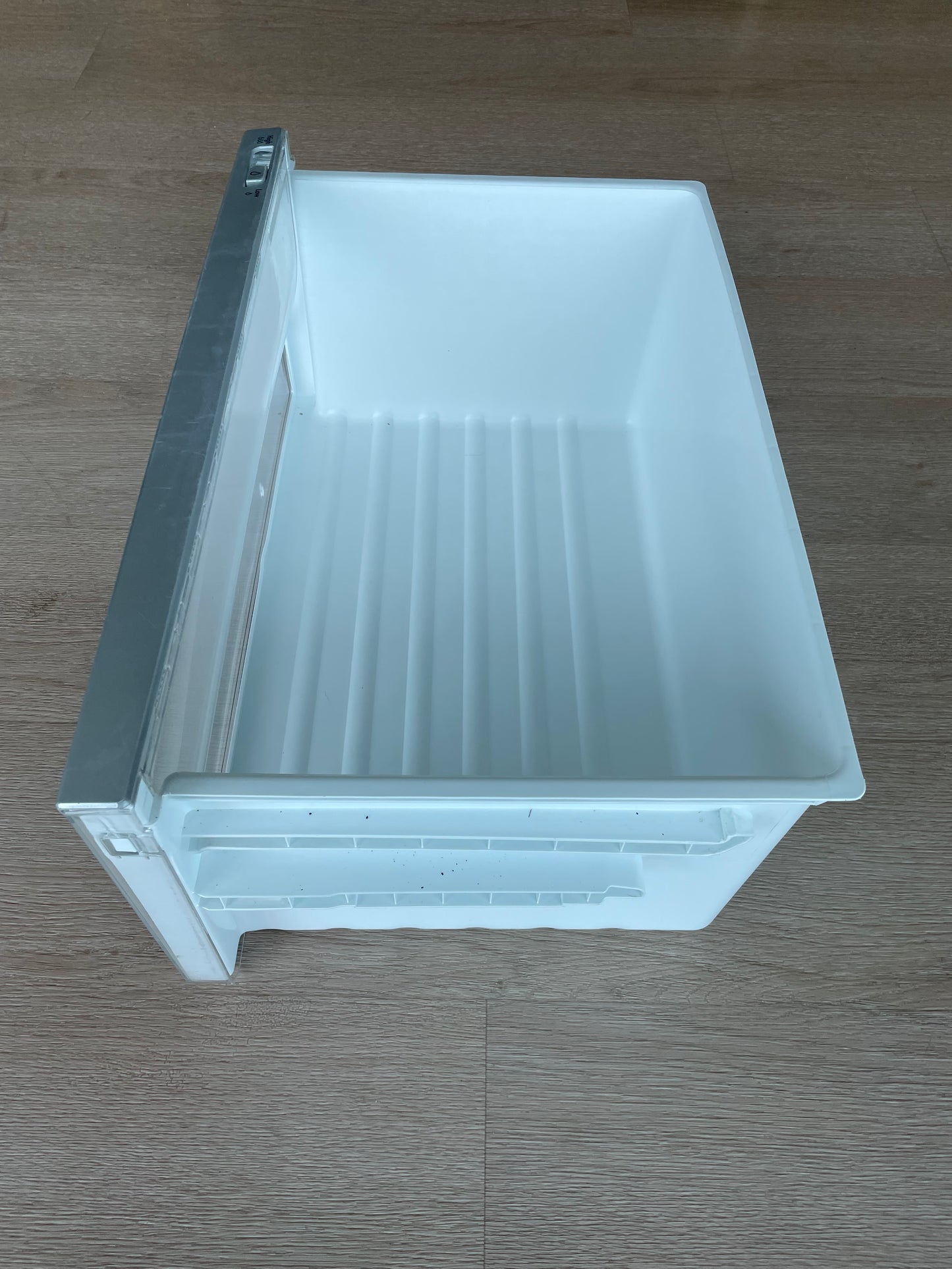 890129964 890141781 Westinghouse side by side fridge upper crisper bin top vegetable drawer