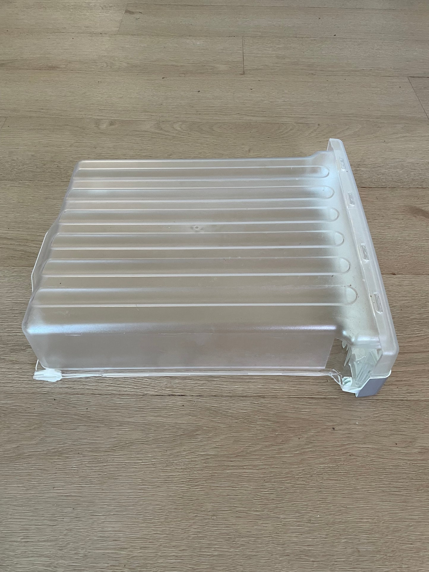 1452305 1452309 Electrolux fridge deli bin storage drawer facia + rear assembly assy