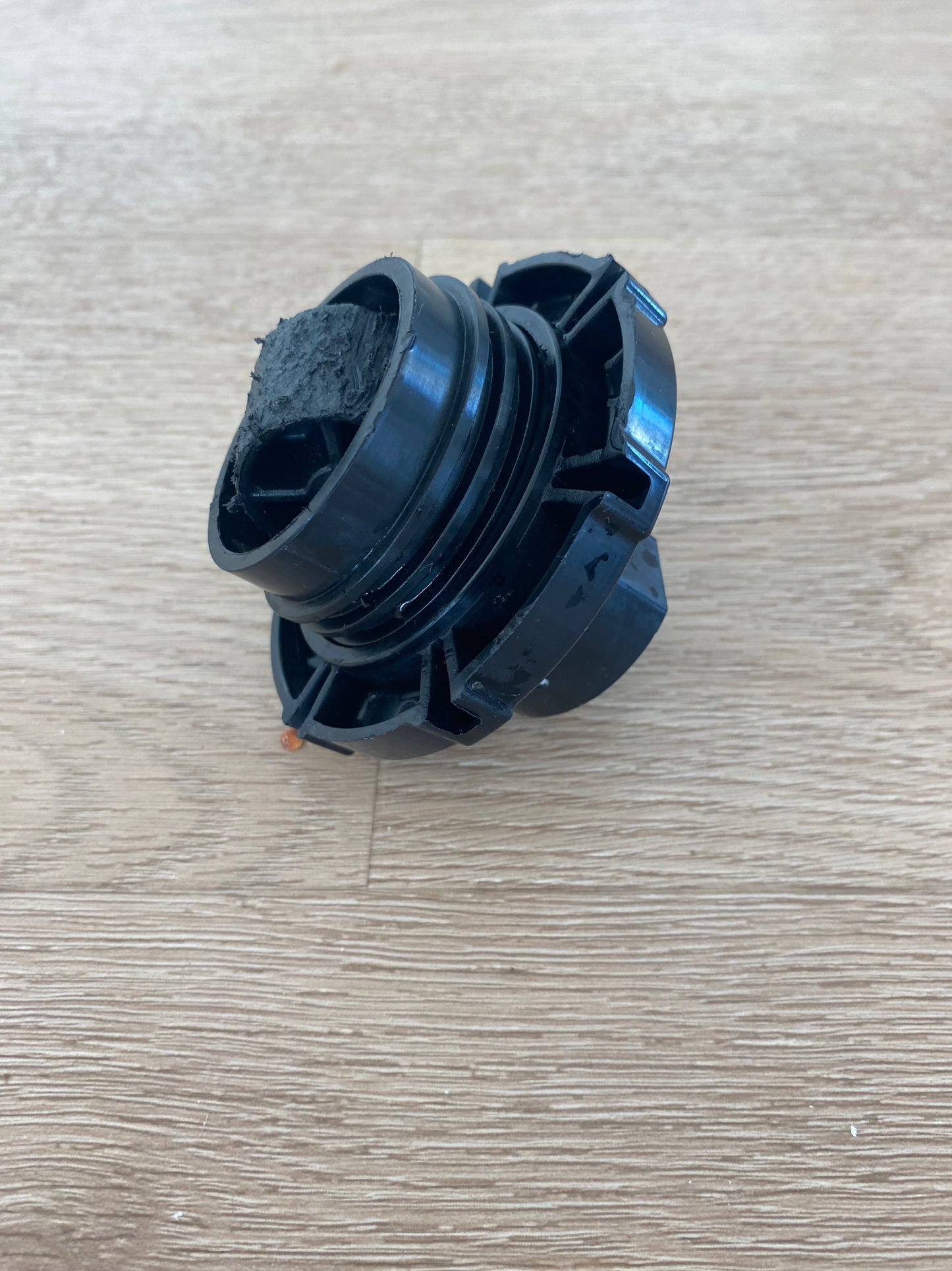 1442374 1456159 1458188 Electrolux Kelvinator Simpson Westinghouse fridge freezer adjustable roller wheel