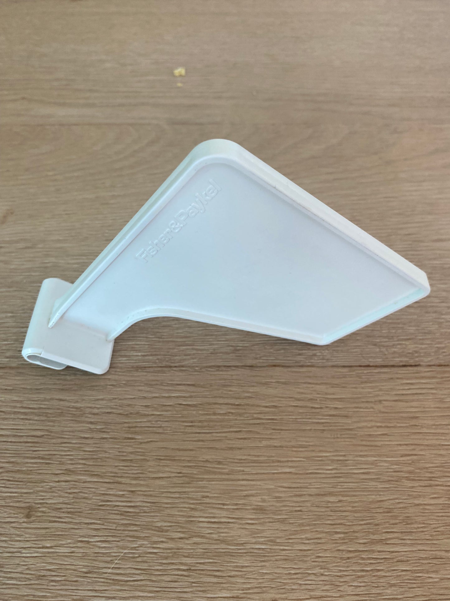 837079 Fisher & Paykel French door fridge freezer door shelf bottle divider RF610A