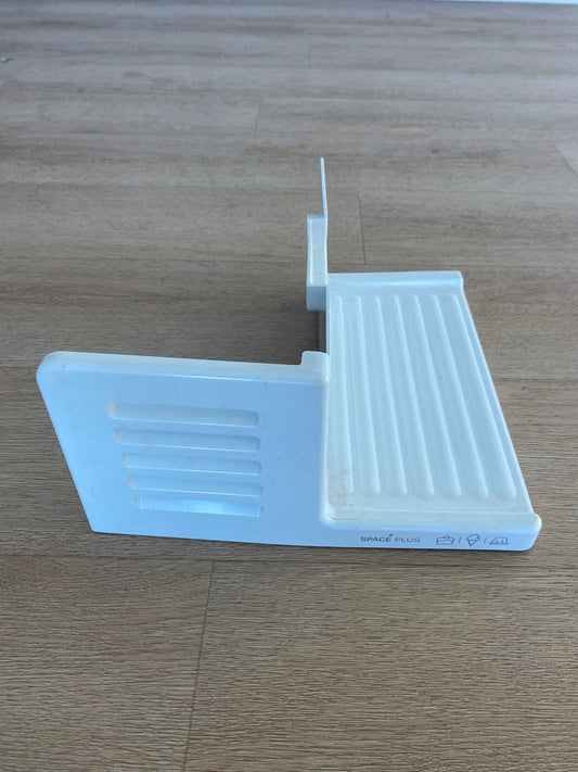 5026JQ1047 5026JQ1047A LG fridge freezer ice cream shelf maker bucket cover
