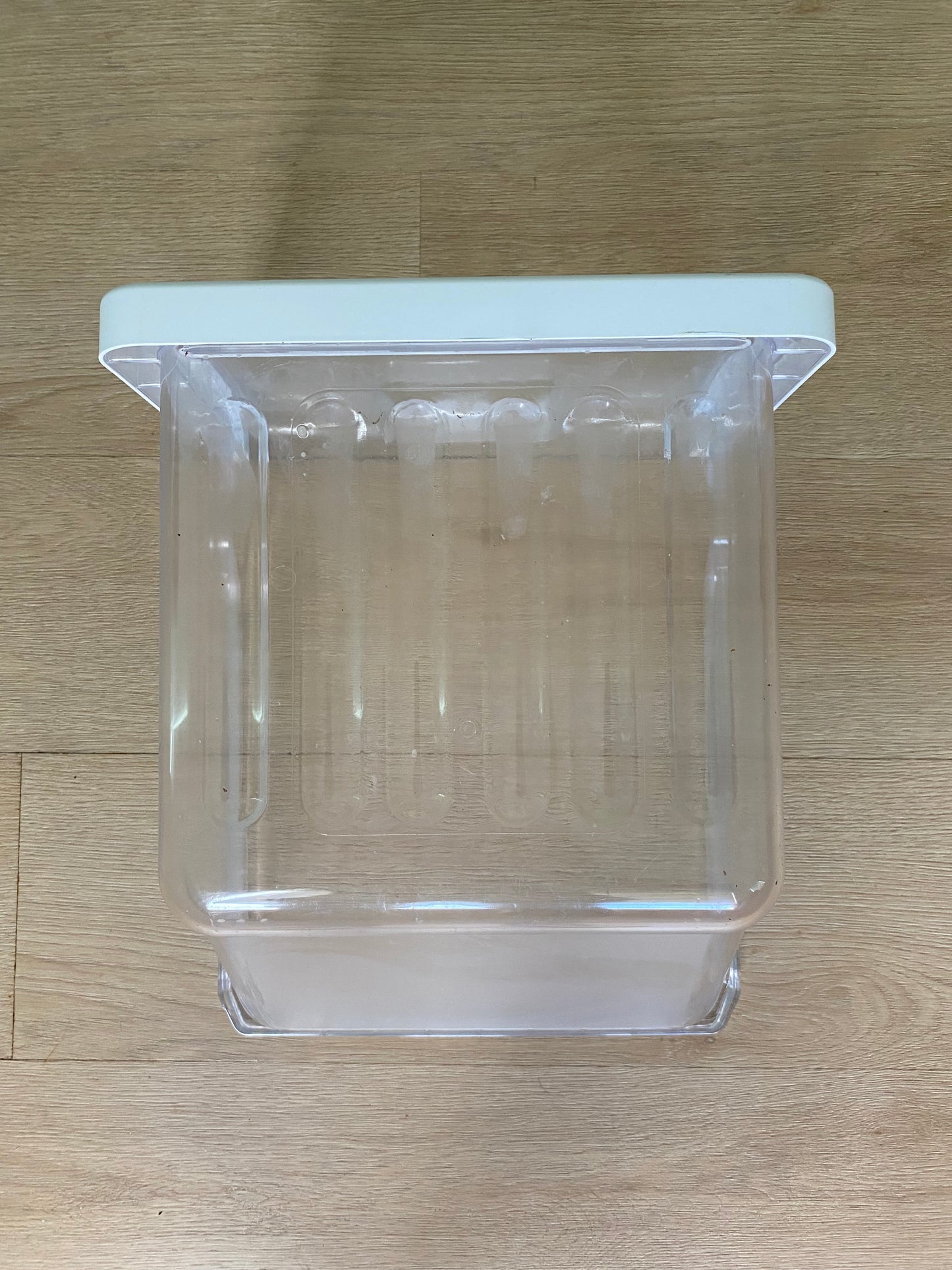 DA97-05046B Samsung fridge lower FREEZER BASKET drawer