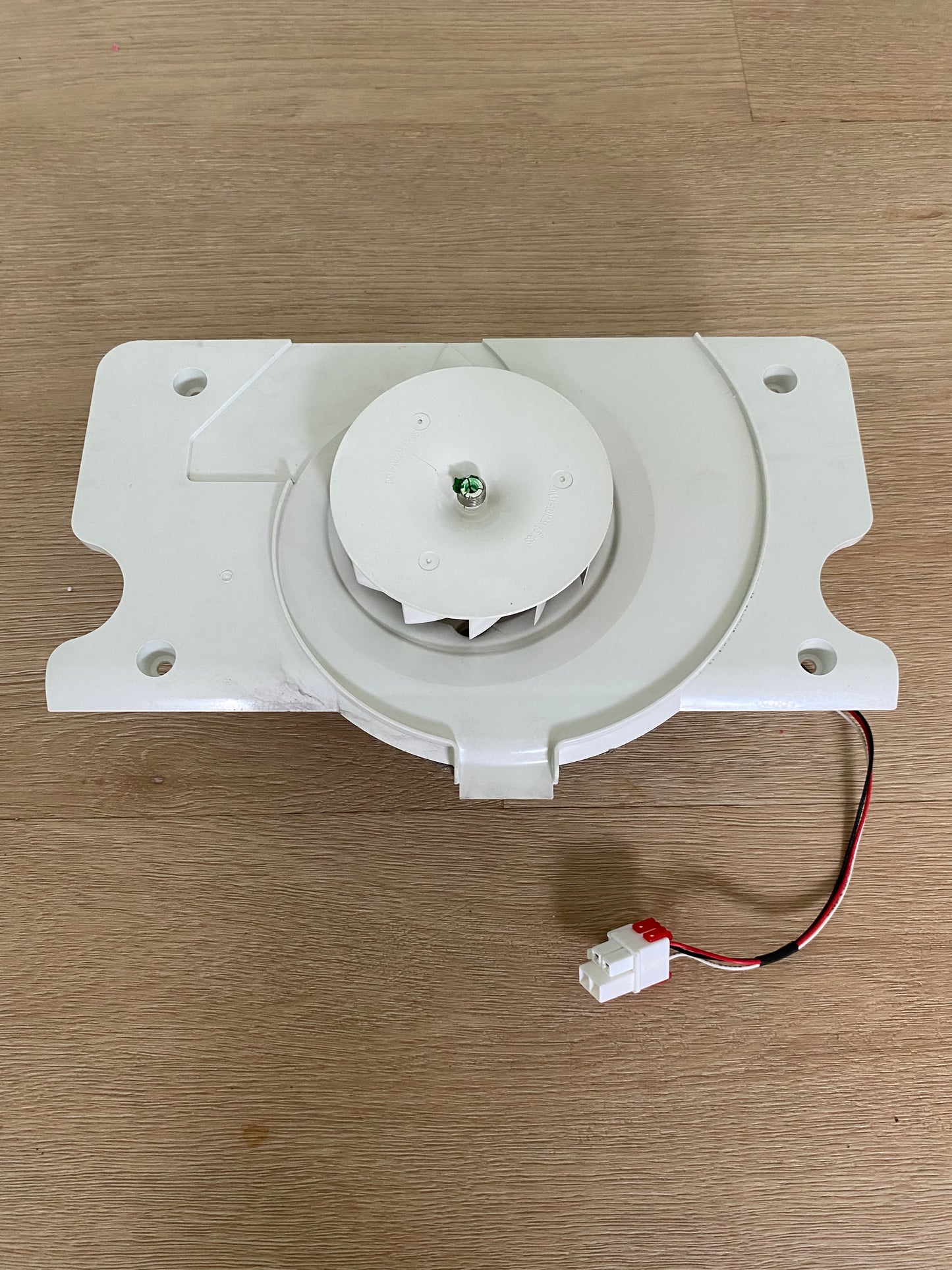 DA31-00146B Samsung FRIDGE COMPARTMENT evaporator fan motor case assembly