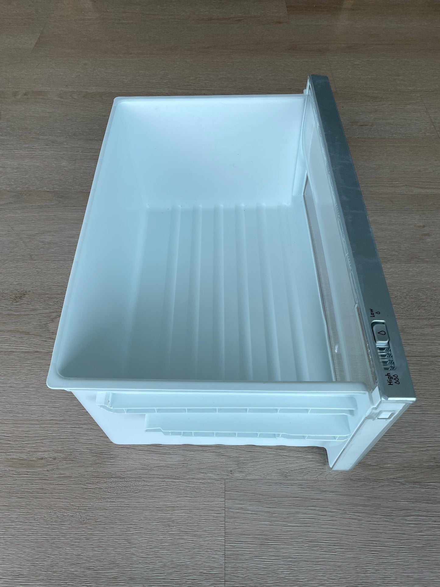 890129964 890141781 Westinghouse side by side fridge upper crisper bin top vegetable drawer