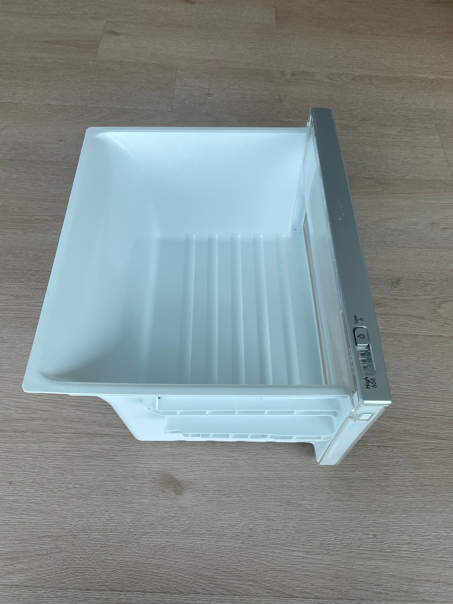 890128894 4055880001 890141778 Westinghouse fridge lower crisper vegetable drawer WSE6170SA WSE6170WA WSE6200SA WSE6200WA