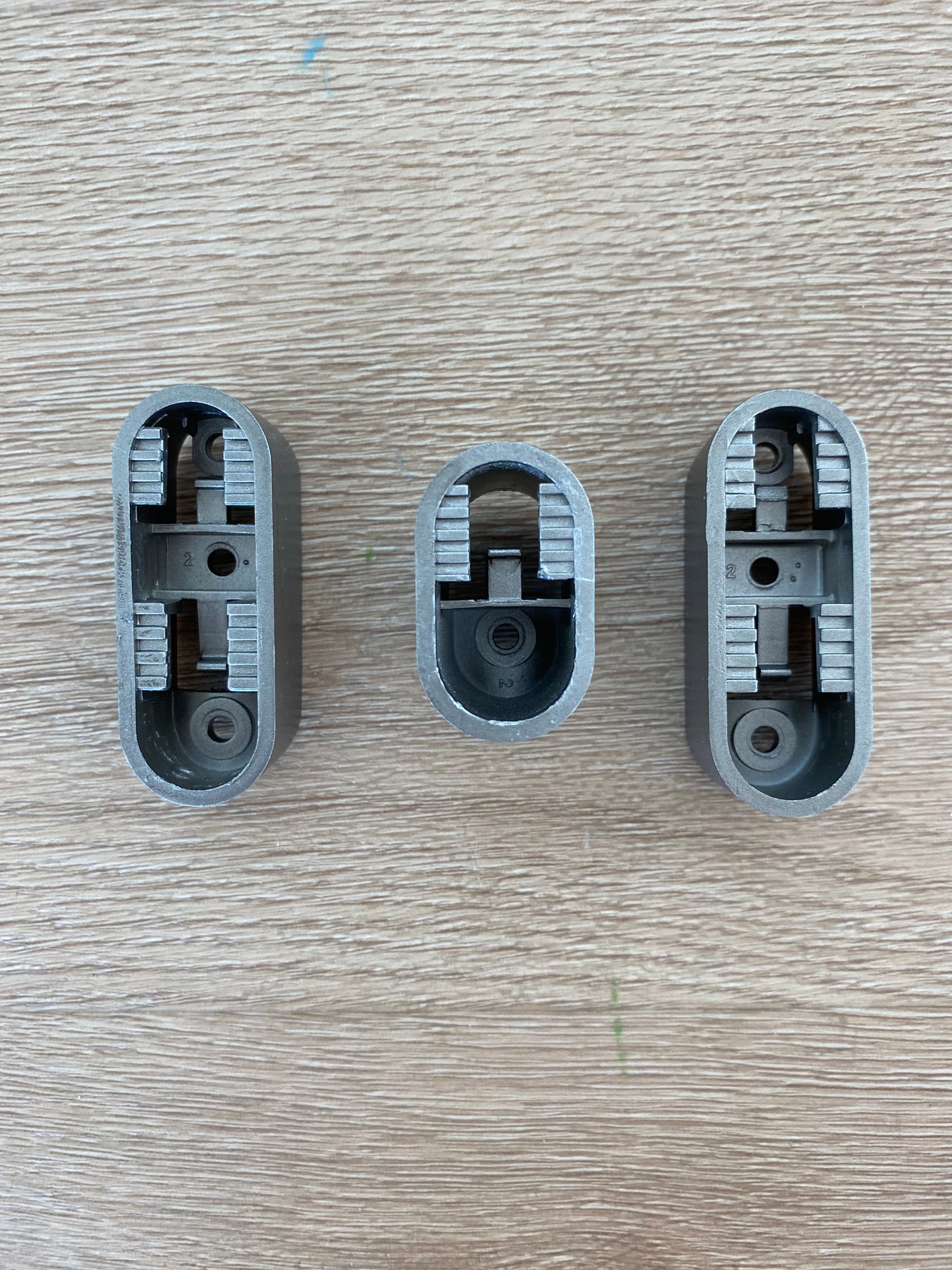 890143752 4055893012 Westinghouse stainless steel silver door handle pedestal mounting bracket set FITS WSE6170SA WSE6200SA WSE6870SA WSE6900SA