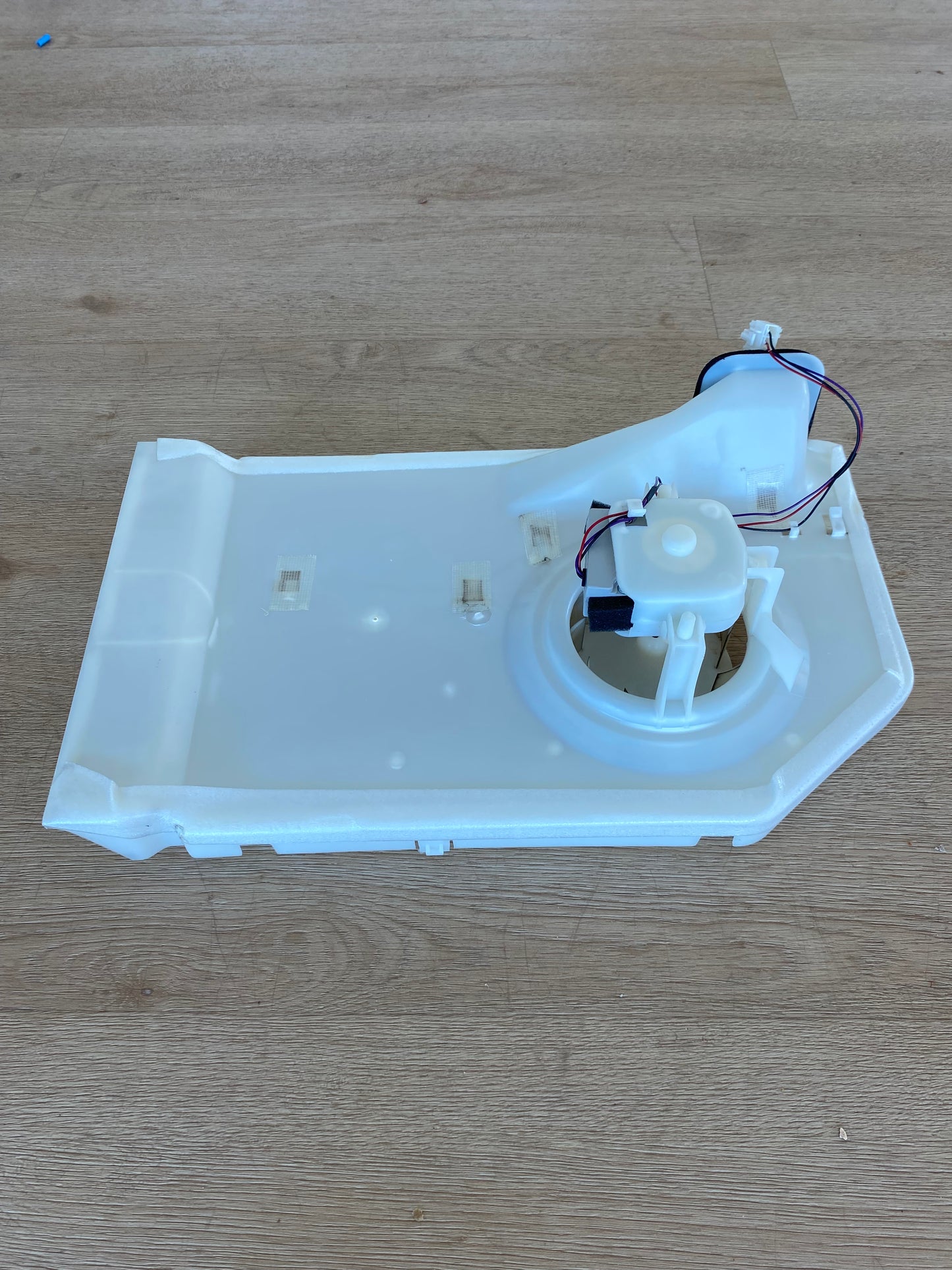 EAU60694507 MHN618412 4681JB1010A 4681JB1010B 4681JB1017D 4681JB1027A 4681JB1027J 4681JB1029A 4681JB1029B LG fridge freezer evaporator fan assembly