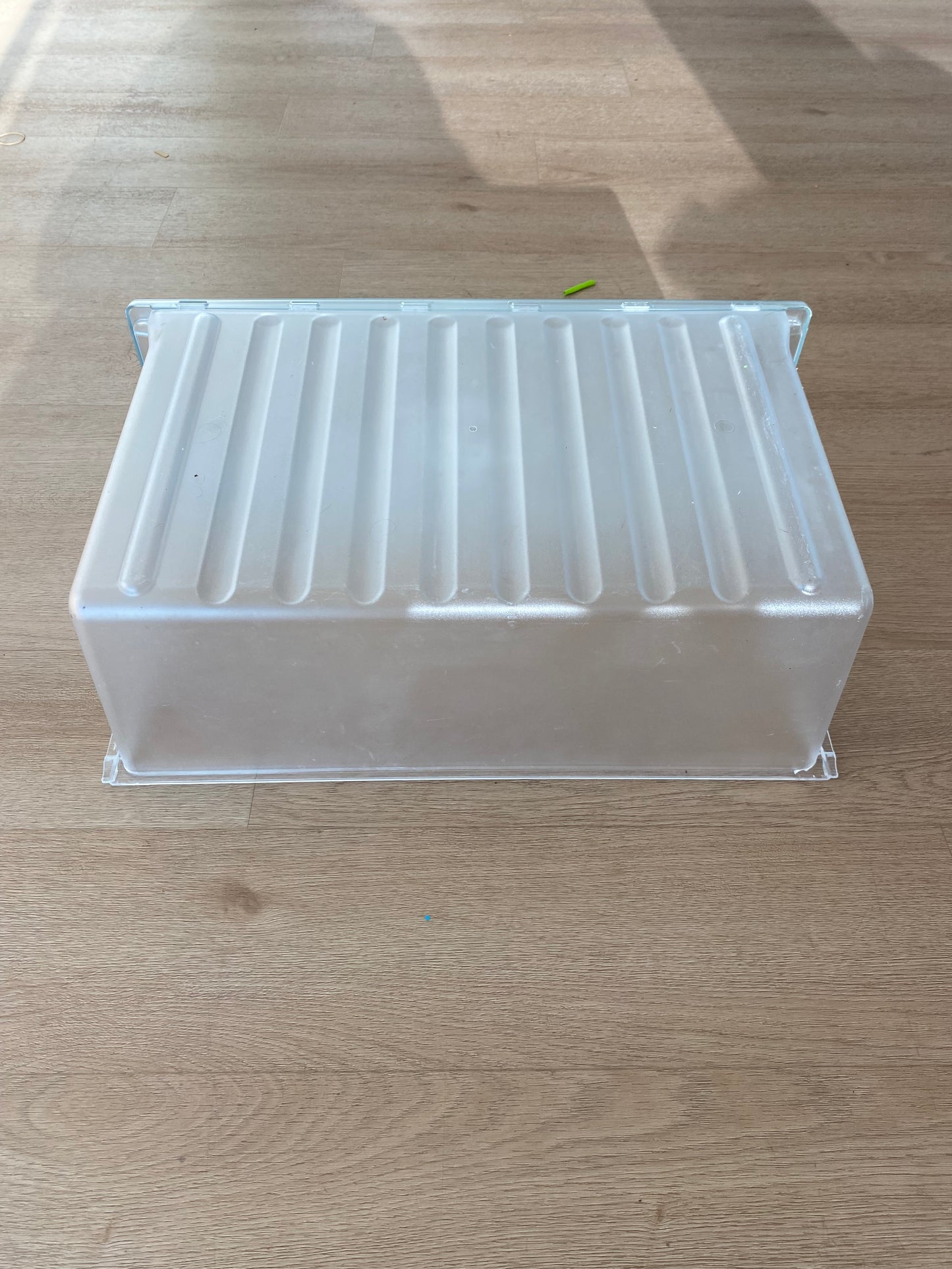 1451526 1451517 8996619190193 Westinghouse fridge freezer crisper vegetable drawer