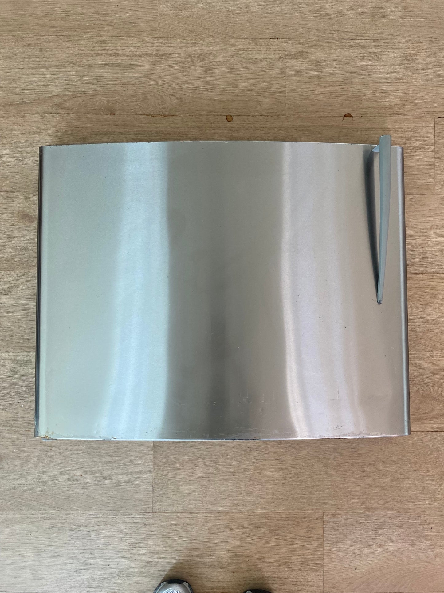 312092P Fisher & Paykel stainless steel curved fridge FREEZER DOOR LHS LH left hand side hinge FITS E522B