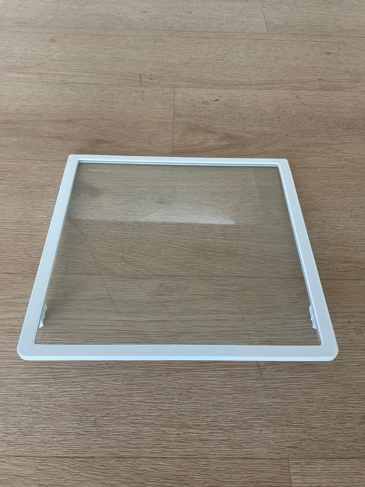 890141801 4055904058 Westinghouse fridge MIDDLE FREEZER GLASS SHELF
