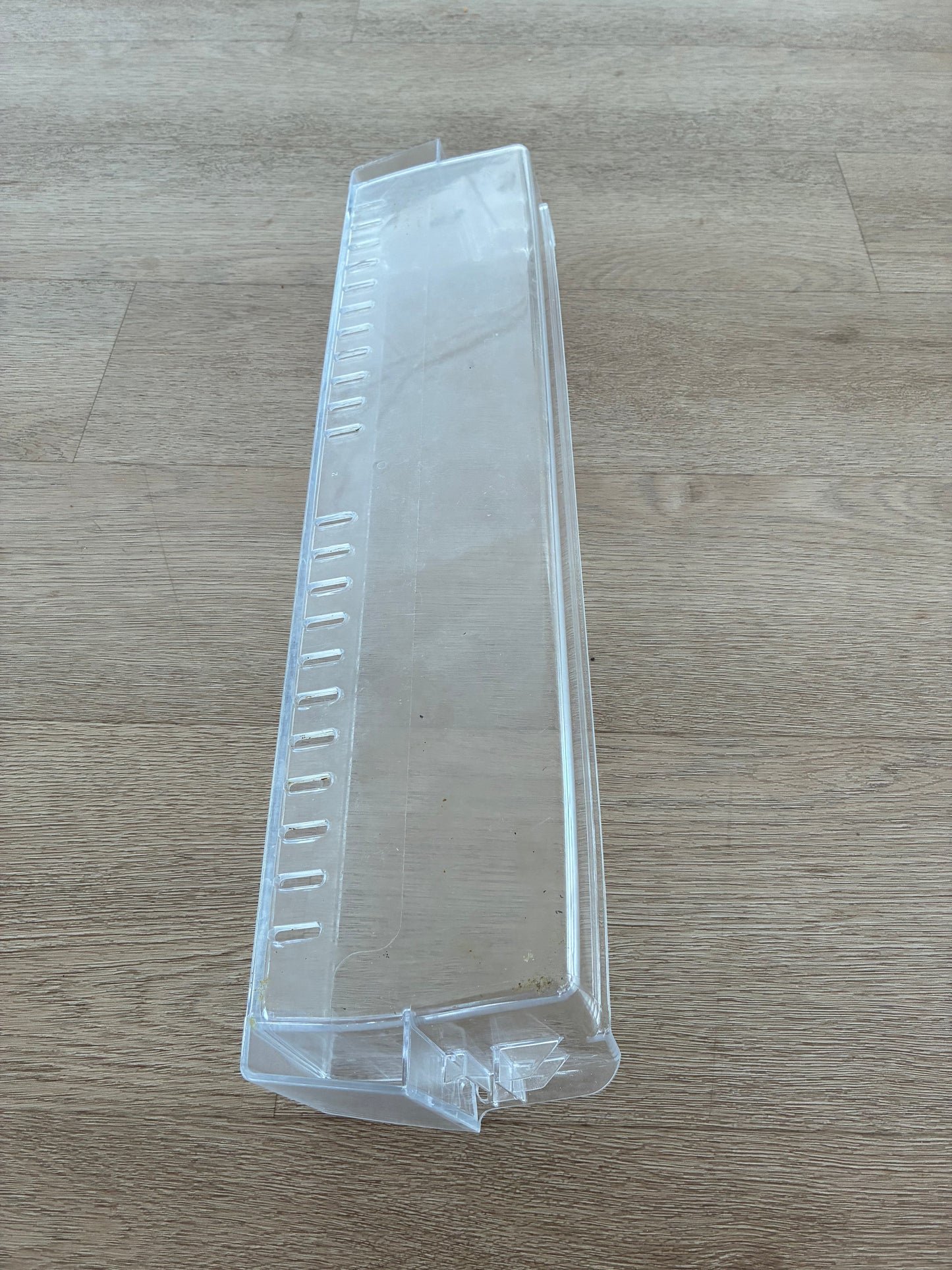 1441784 1448037 Electrolux Kelvinator Simpson fridge door full width upper condiment shallow bin shelf tray insert guard