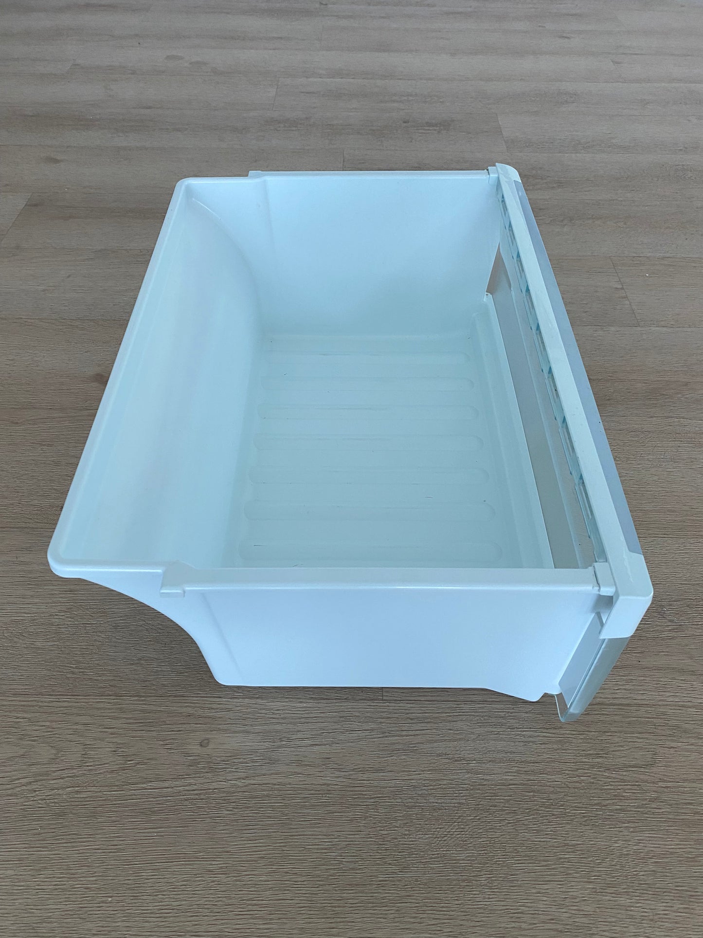 1451496 1456579 1460473 1760008798 1451995 1451996 1451499 Westinghouse fridge BOTTOM FREEZER BIN lower drawer