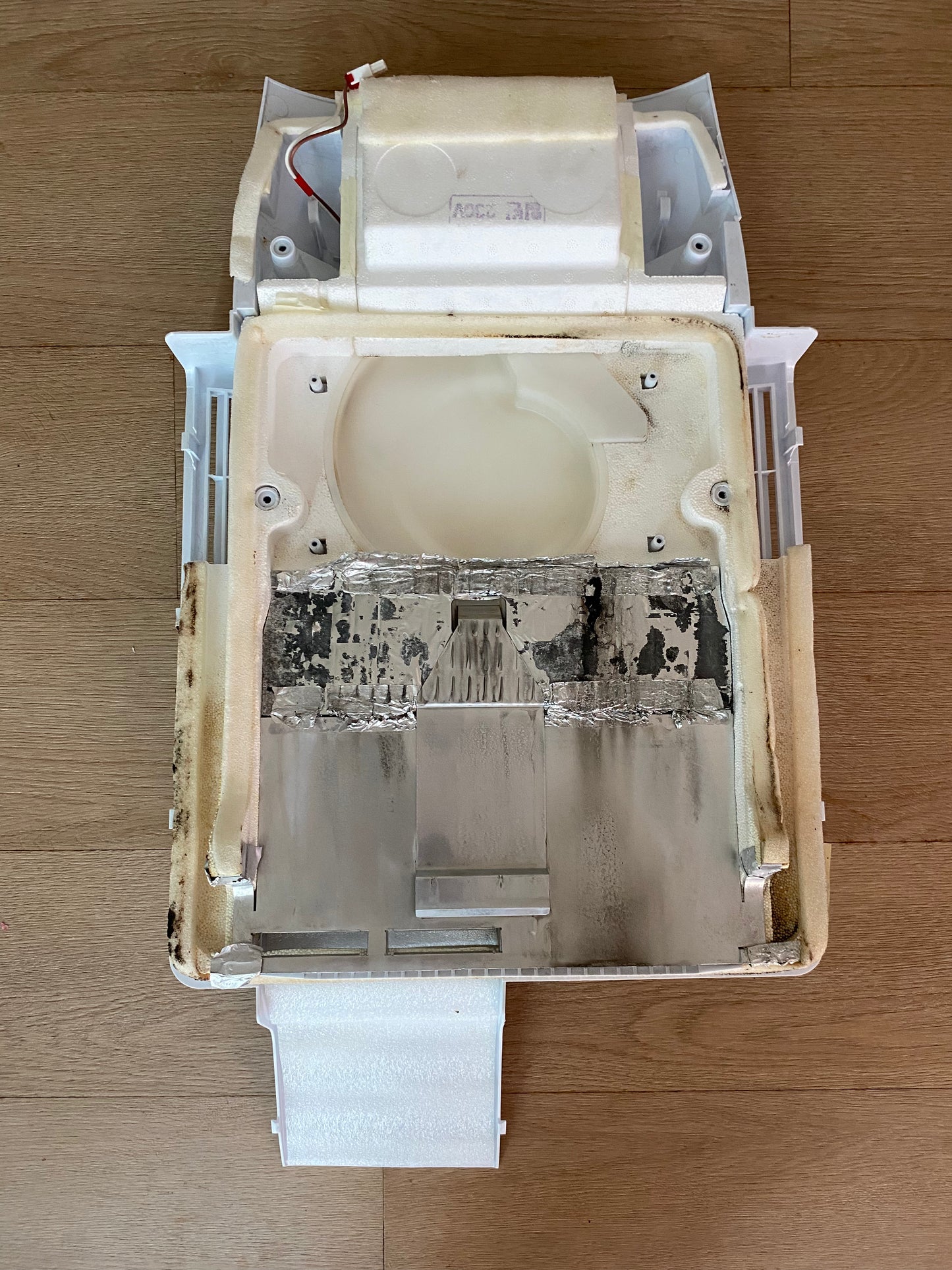 DA97-07621B DA97-05247S Samsung fridge evaporator panel cover assembly - NO FAN