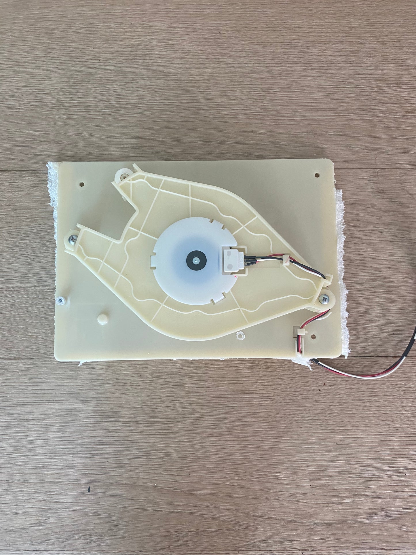 DA61-04110 DA61-04111 Samsung FREEZER COMPARTMENT evaporator fan motor plate assembly