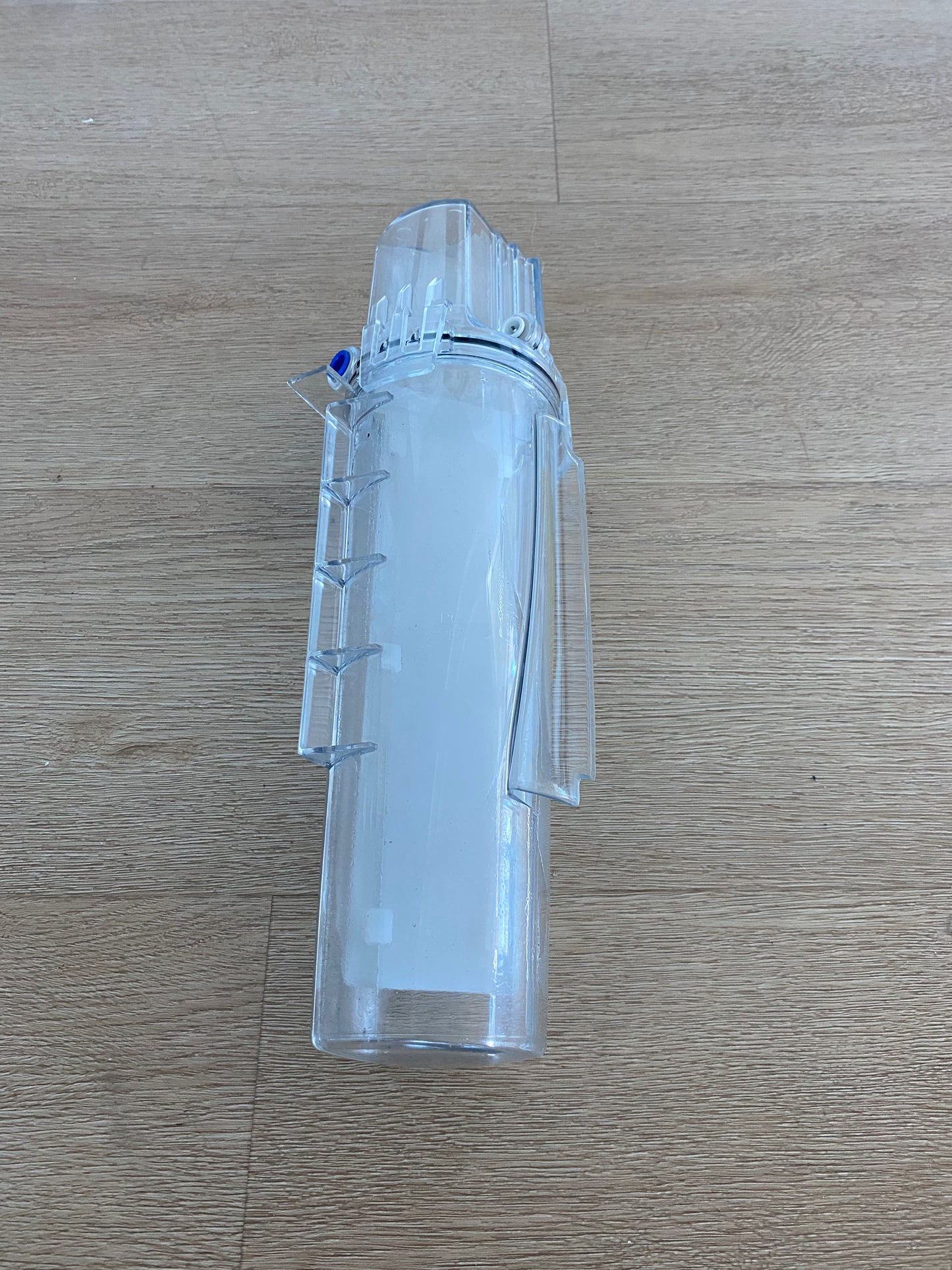 836846 Fisher & Paykel fridge water dispenser tank reservoir assembly