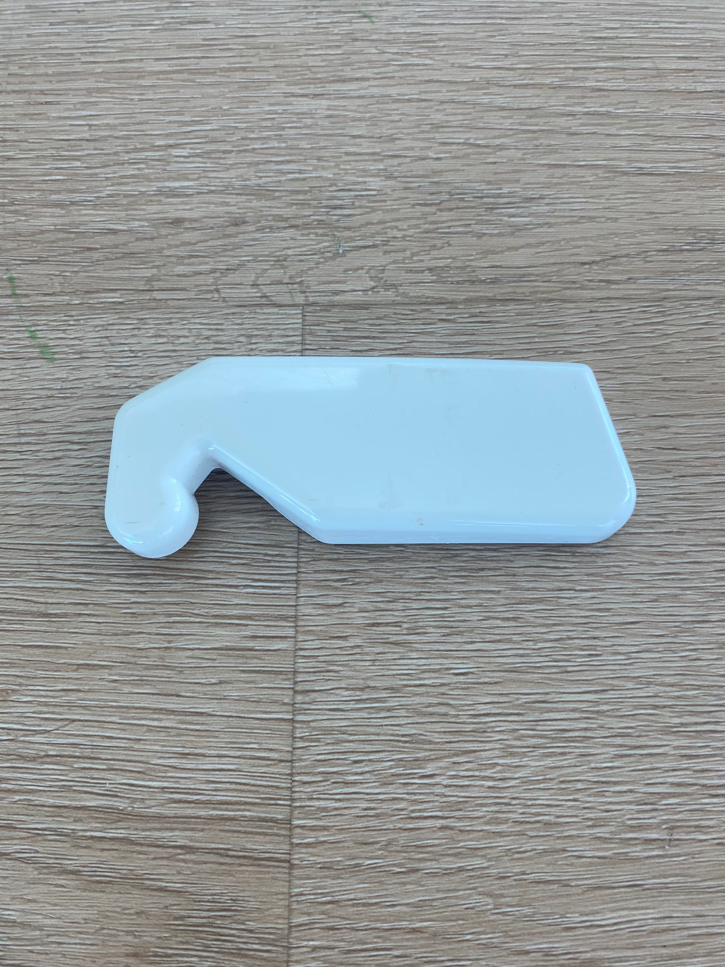 1442280 Electrolux Kelvinator Simpson Westinghouse fridge freezer white hinge cover RHS RH right hand side