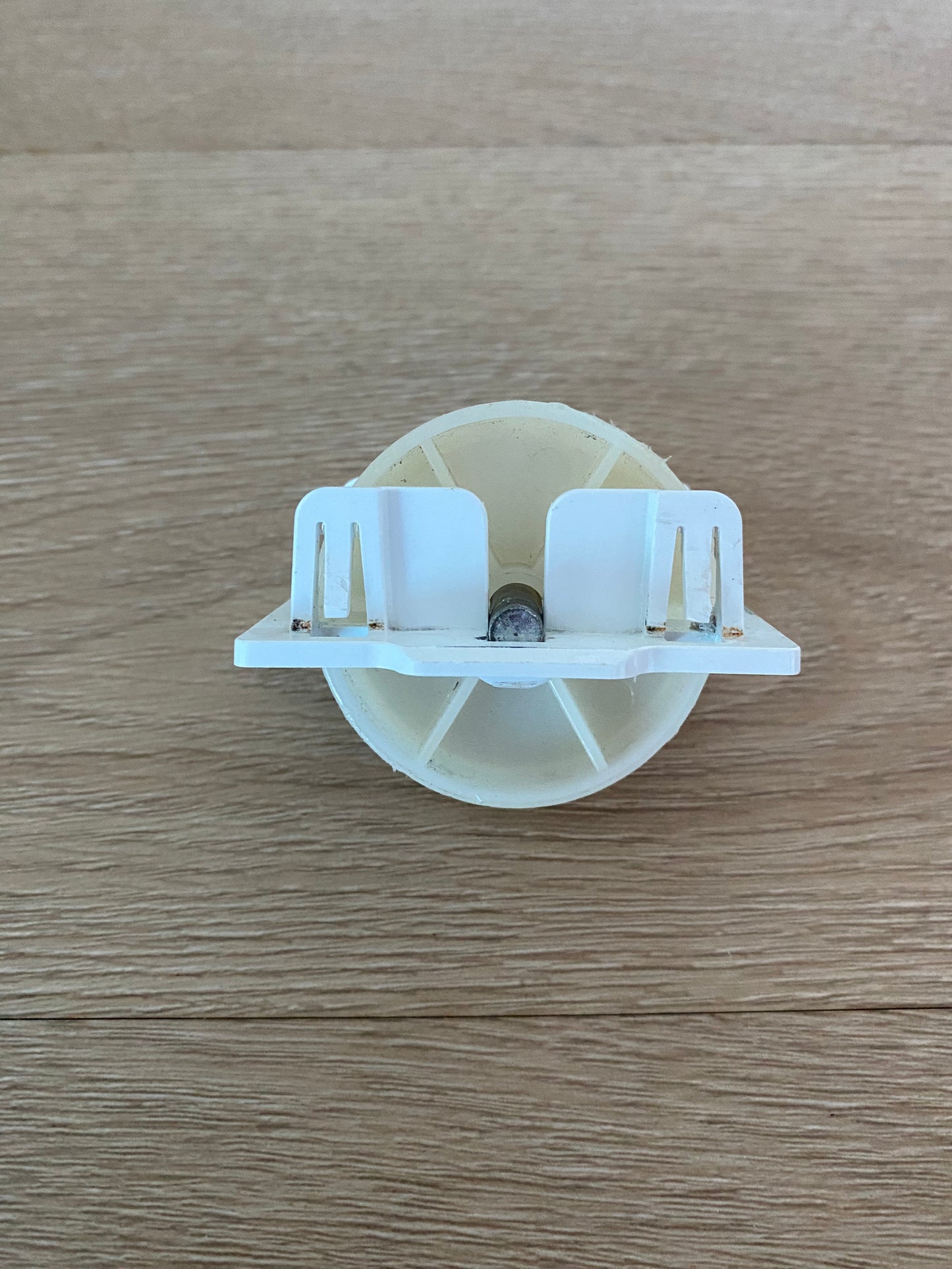 315090P 847316P Fisher & Paykel fridge freezer rear wheel roller kit