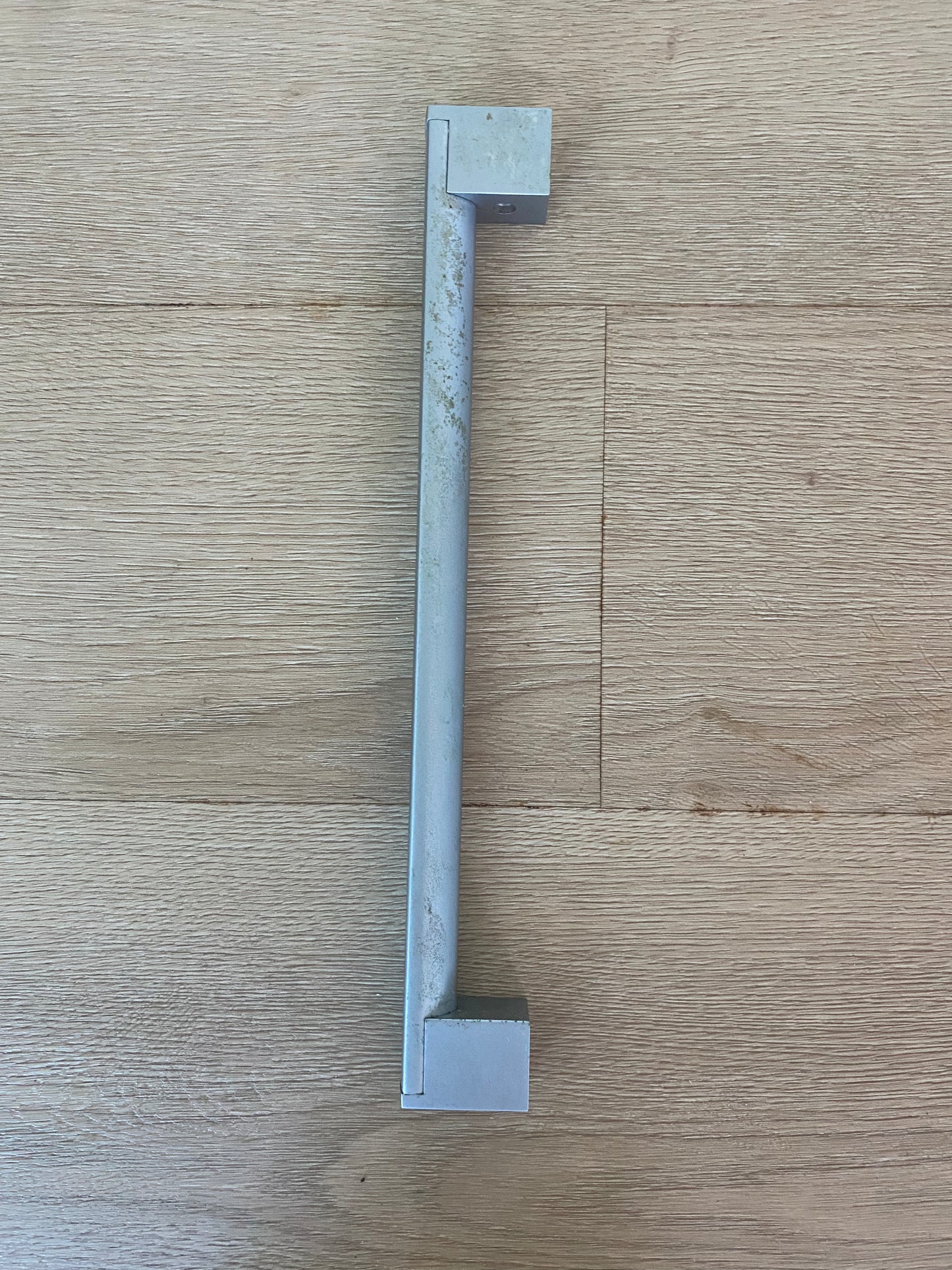 814331 Fisher & Paykel fridge FREEZER DOOR HANDLE flat short designer