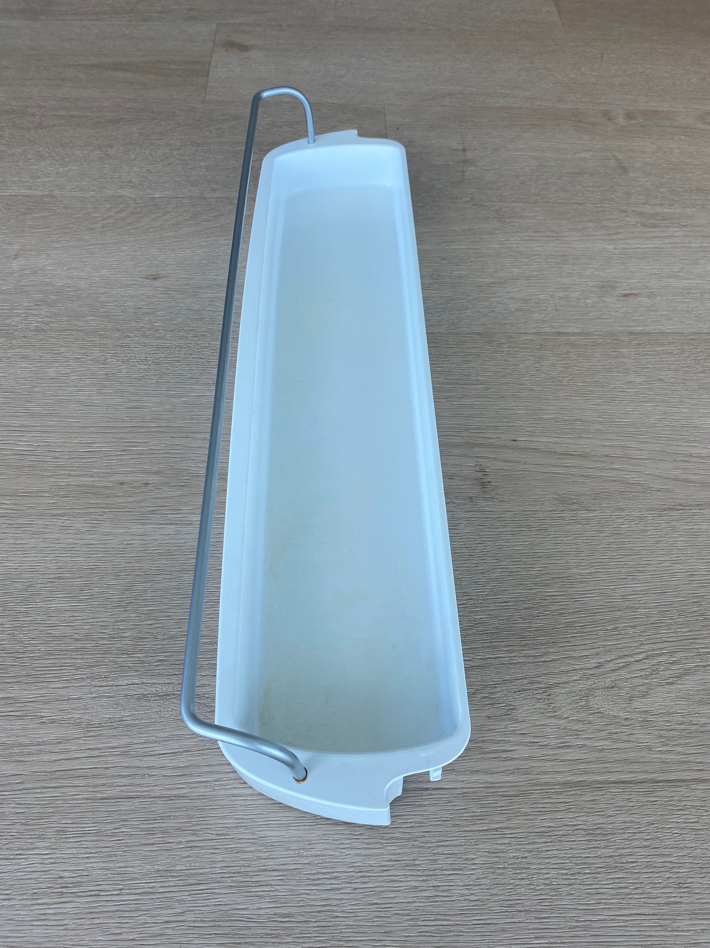 818850 Fisher & Paykel fridge door bottle support rail FITS 680mm CABINETS