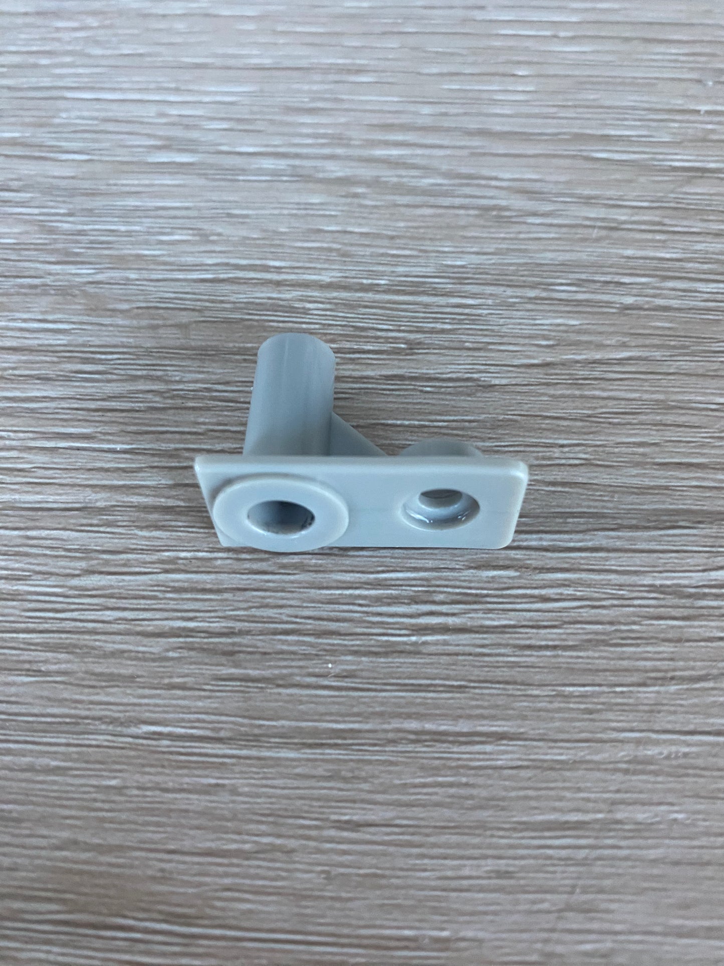 813931 Fisher & Paykel fridge freezer door TOP FLAT HINGE BEARING