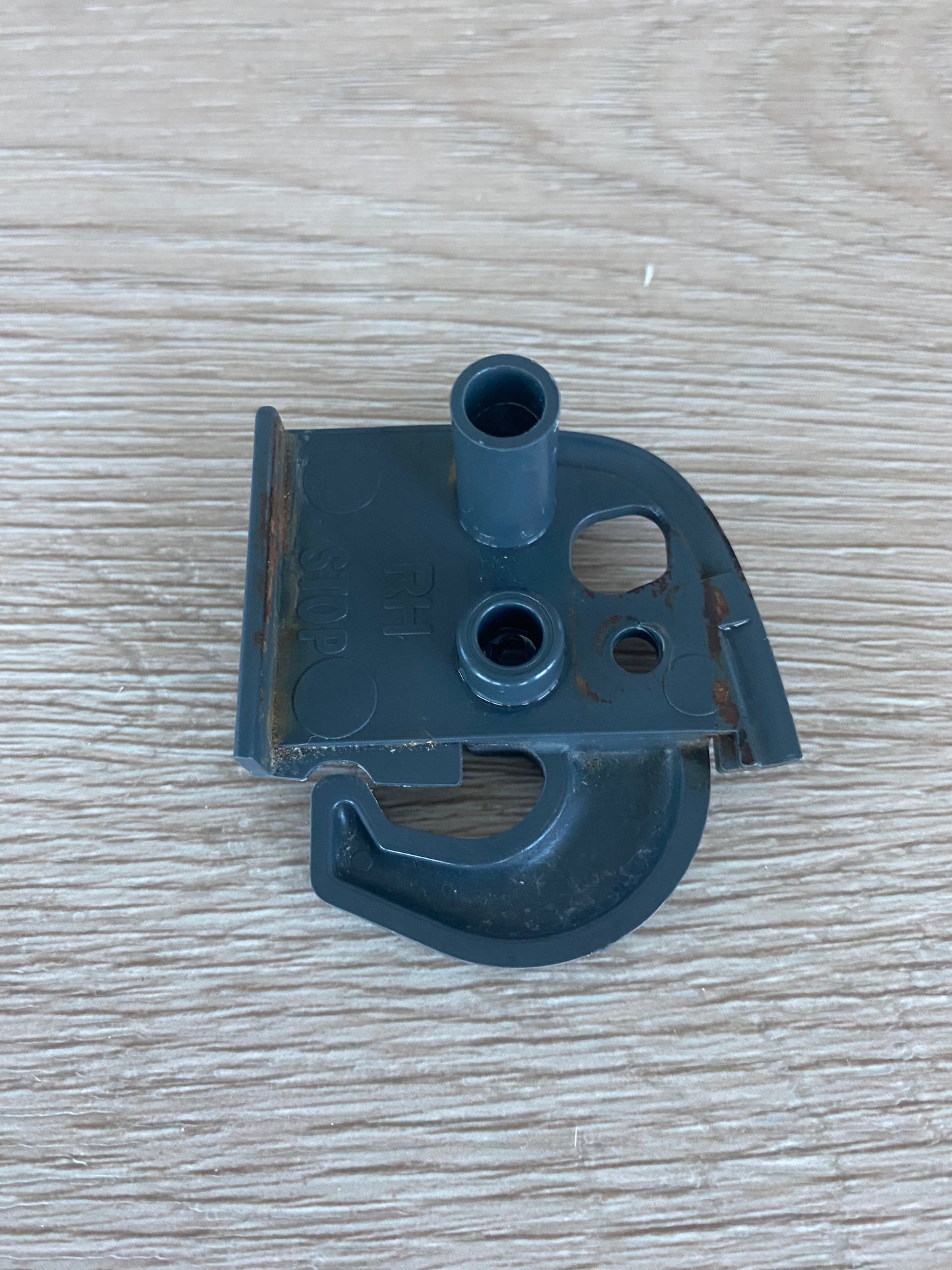 814621 Fisher & Paykel fridge freezer CLOSING HOOK DOOR STOP RHS RH right hand side