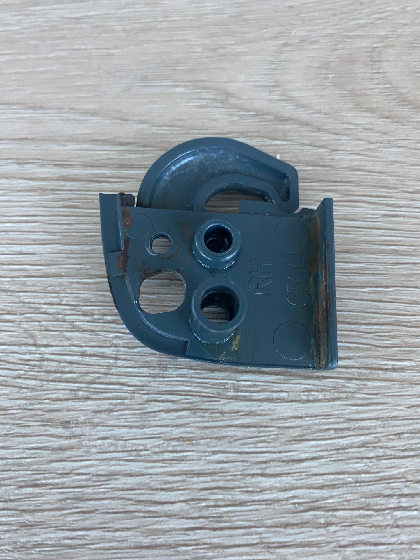 814621 Fisher & Paykel fridge freezer CLOSING HOOK DOOR STOP RHS RH right hand side