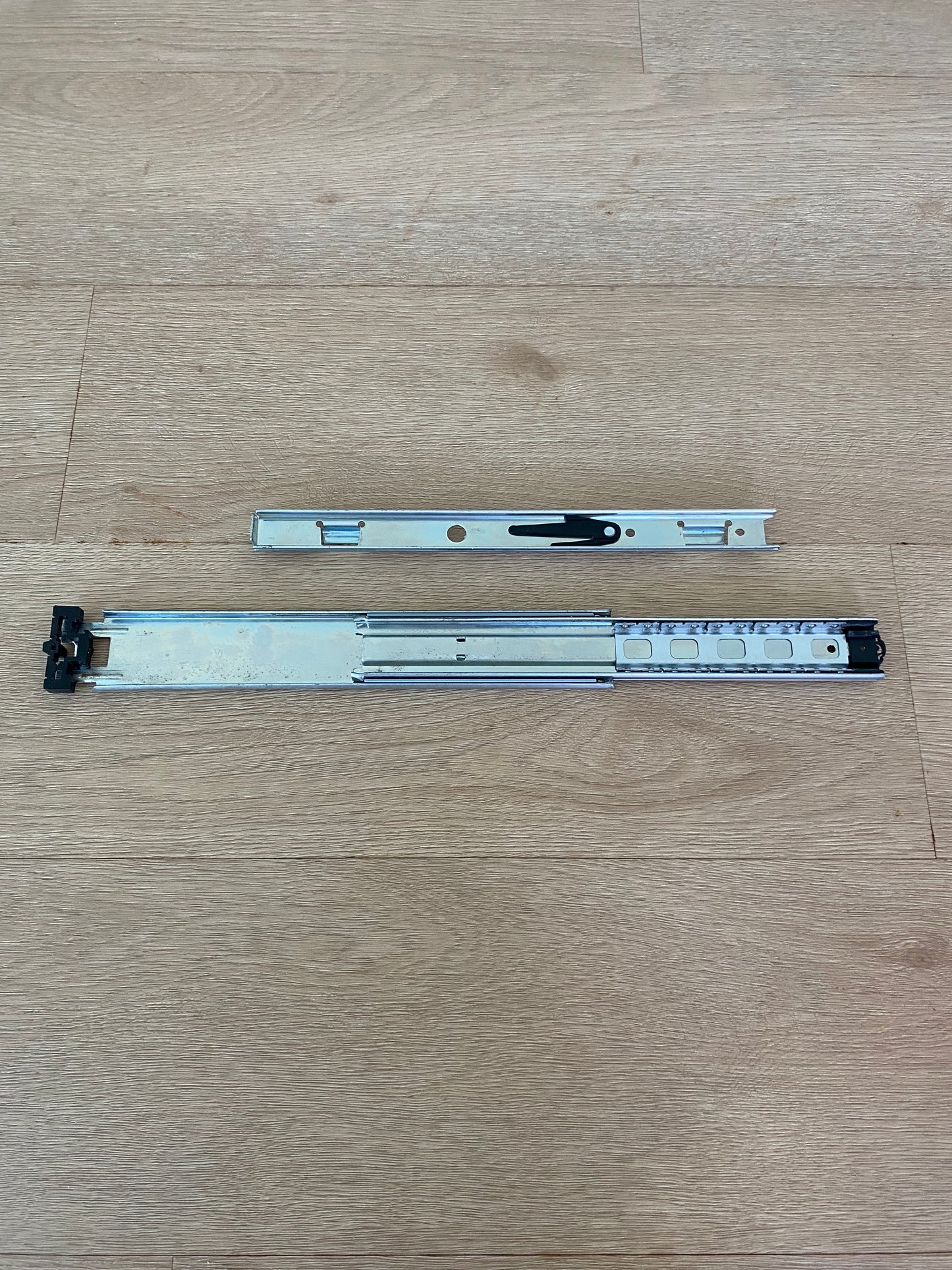 836700 Fisher & Paykel fridge freezer RHS RH right hand side slide assembly arm guide rail 305mm