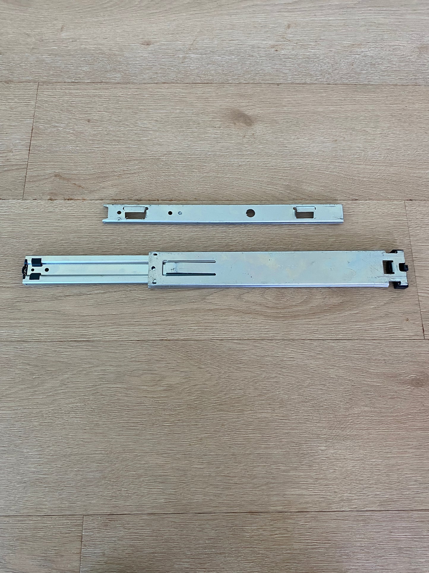836700 Fisher & Paykel fridge freezer RHS RH right hand side slide assembly arm guide rail 305mm