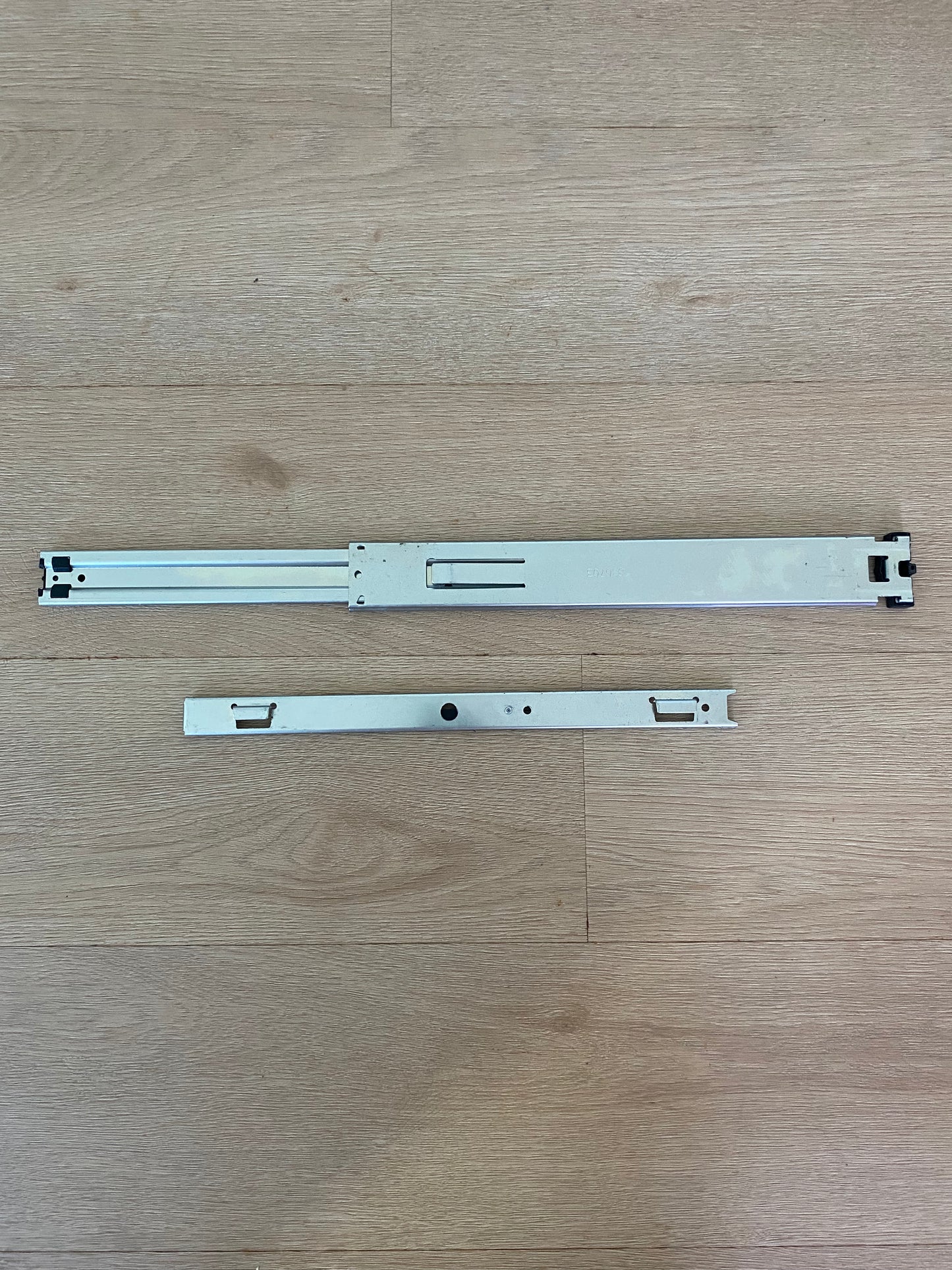 836703 Fisher & Paykel fridge FREEZER LHS LH left hand side slide assembly arm guide rail 355mm