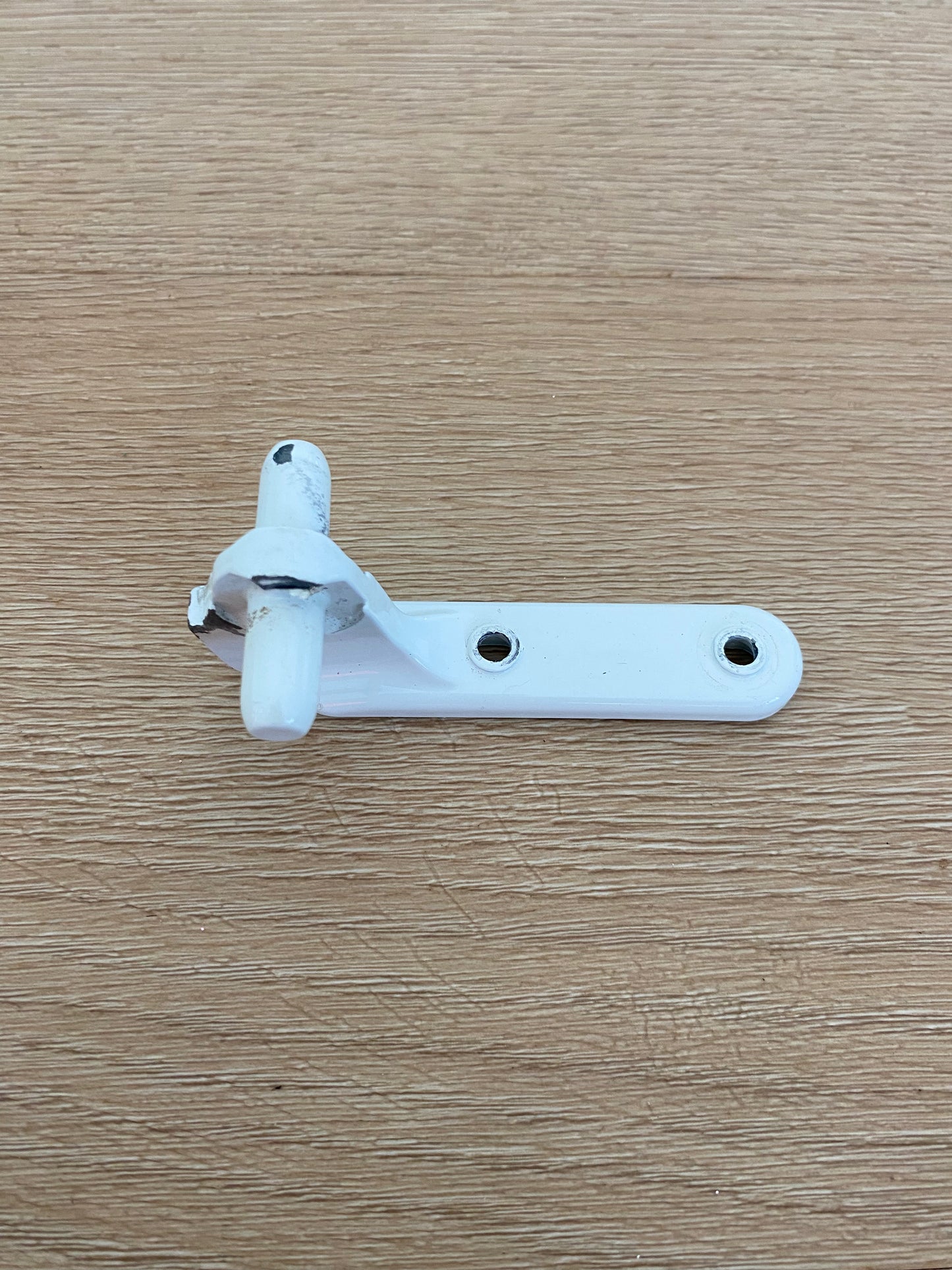 1442633 1446318 1447178 1449843 1449939  1458386 1461502 1461502K 1461504 4055484465 Electrolux Kelvinator Simpson Westinghouse fridge freezer grey white centre middle hinge