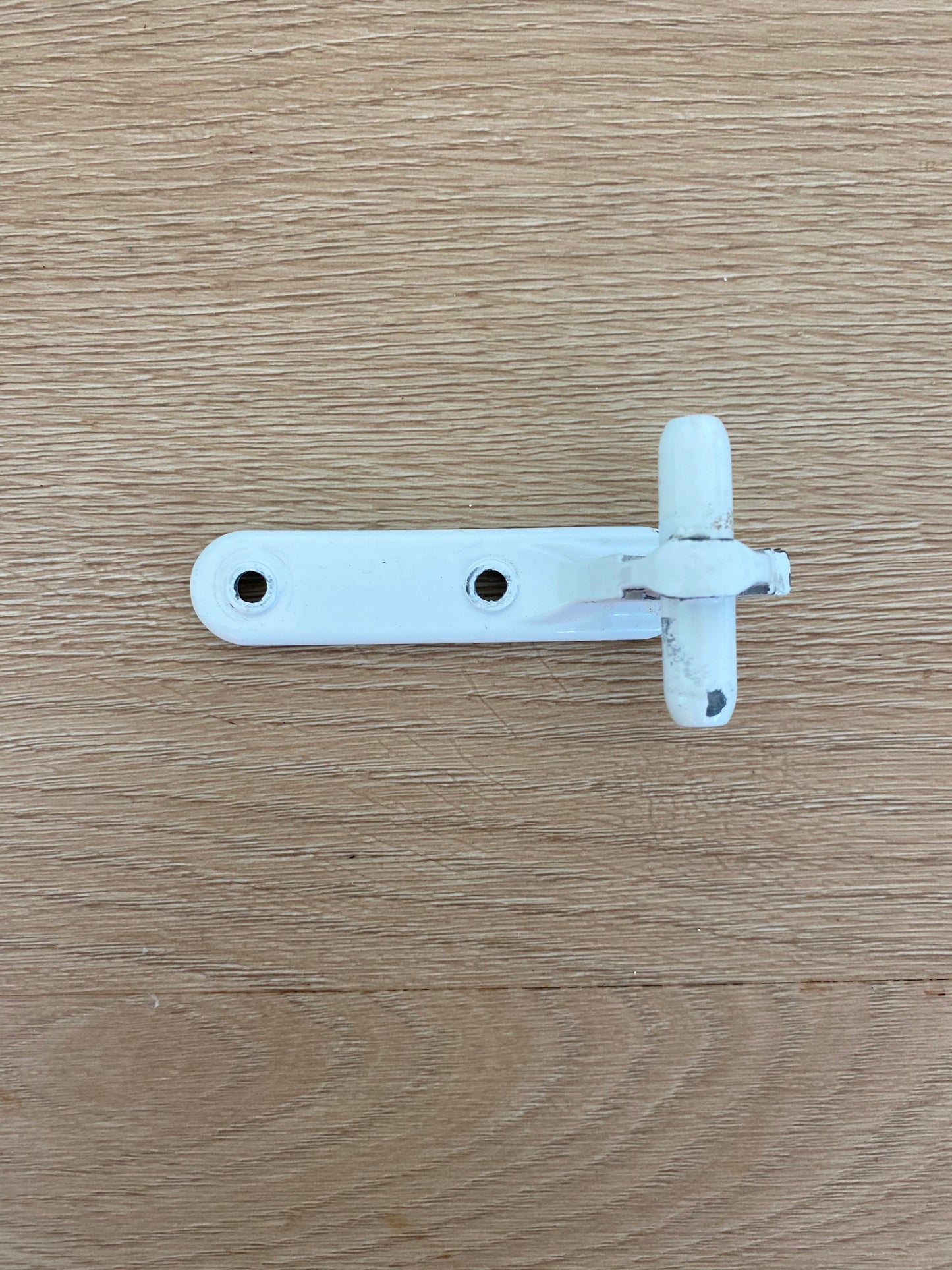 1442633 1446318 1447178 1449843 1449939  1458386 1461502 1461502K 1461504 4055484465 Electrolux Kelvinator Simpson Westinghouse fridge freezer grey white centre middle hinge