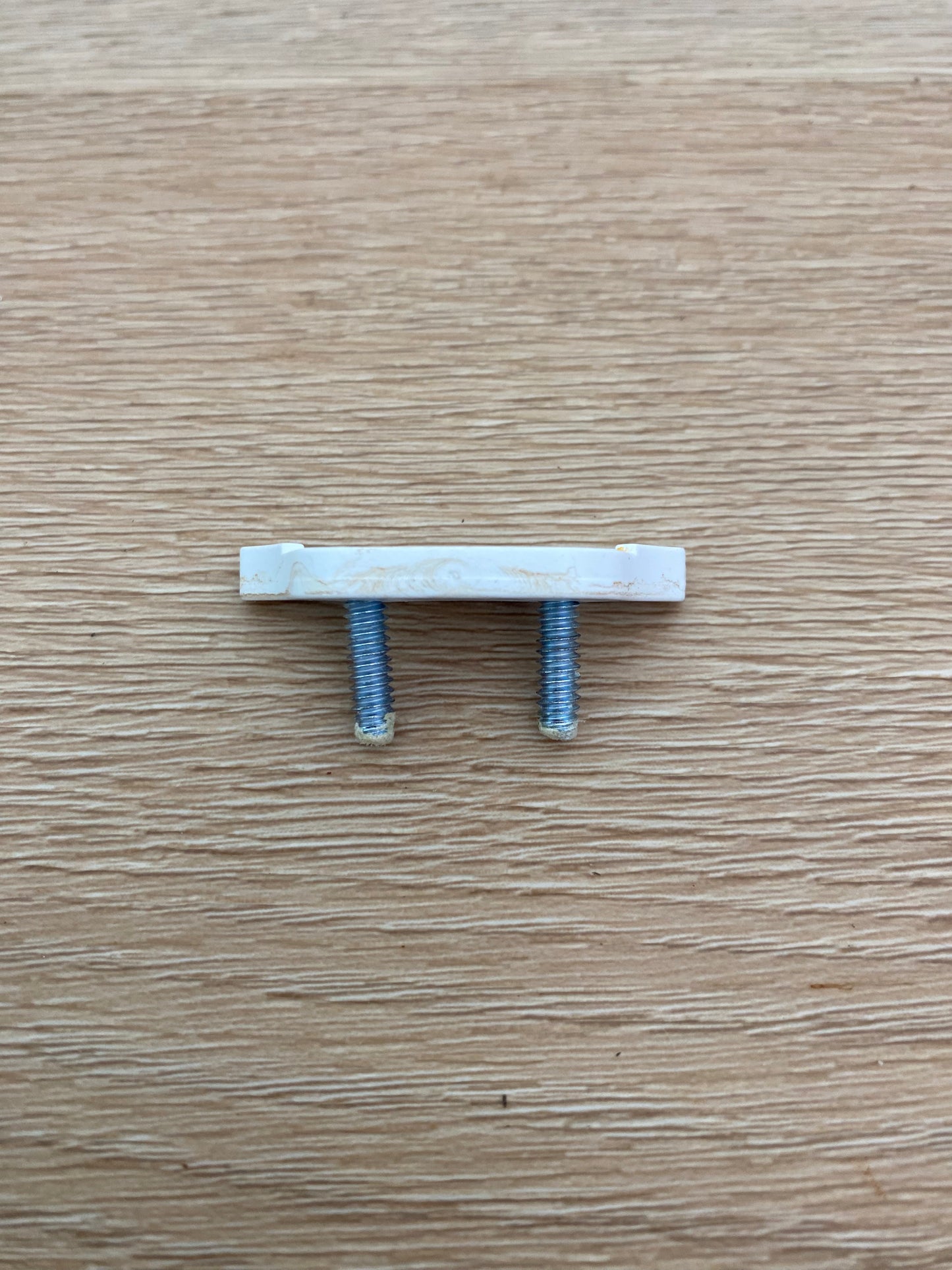 1427662 Electrolux Kelvinator Simpson Westinghouse fridge freezer door stop