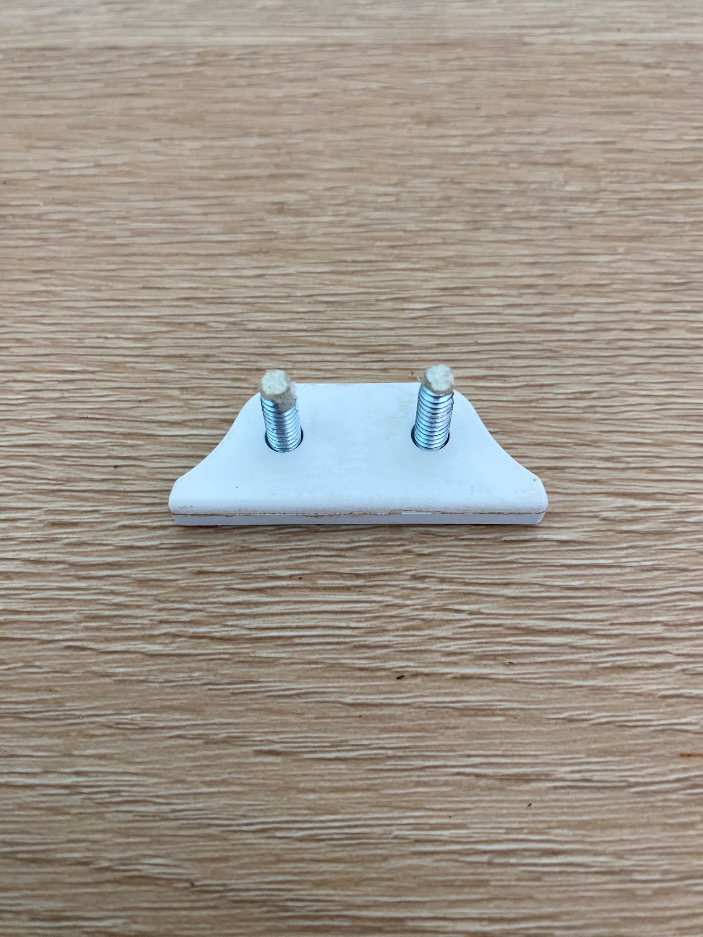 1427662 Electrolux Kelvinator Simpson Westinghouse fridge freezer door stop