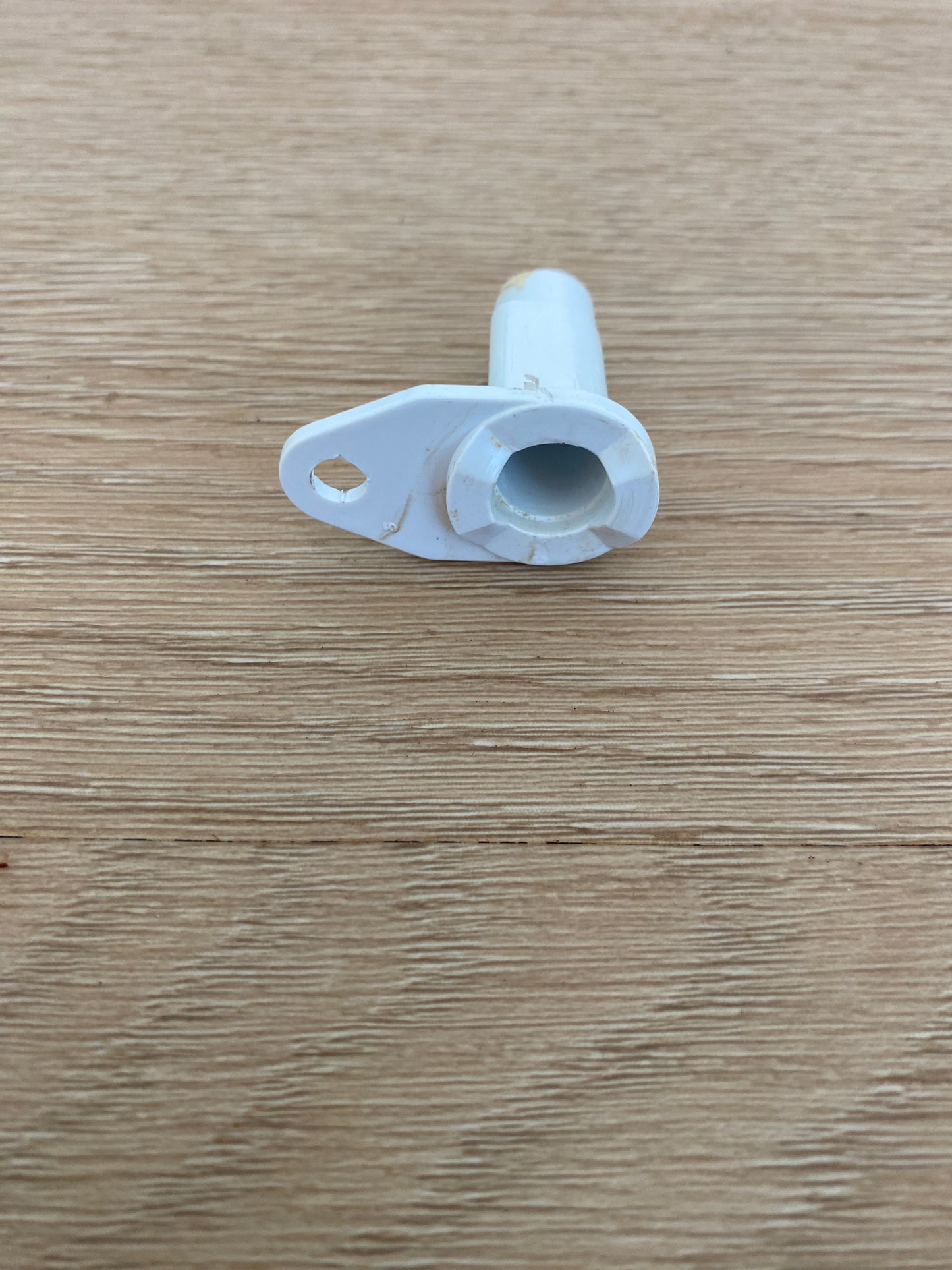 1442282 1443580 4055727491 Electrolux Kelvinator Simpson Westinghouse fridge freezer door hinge CLOSED thimble