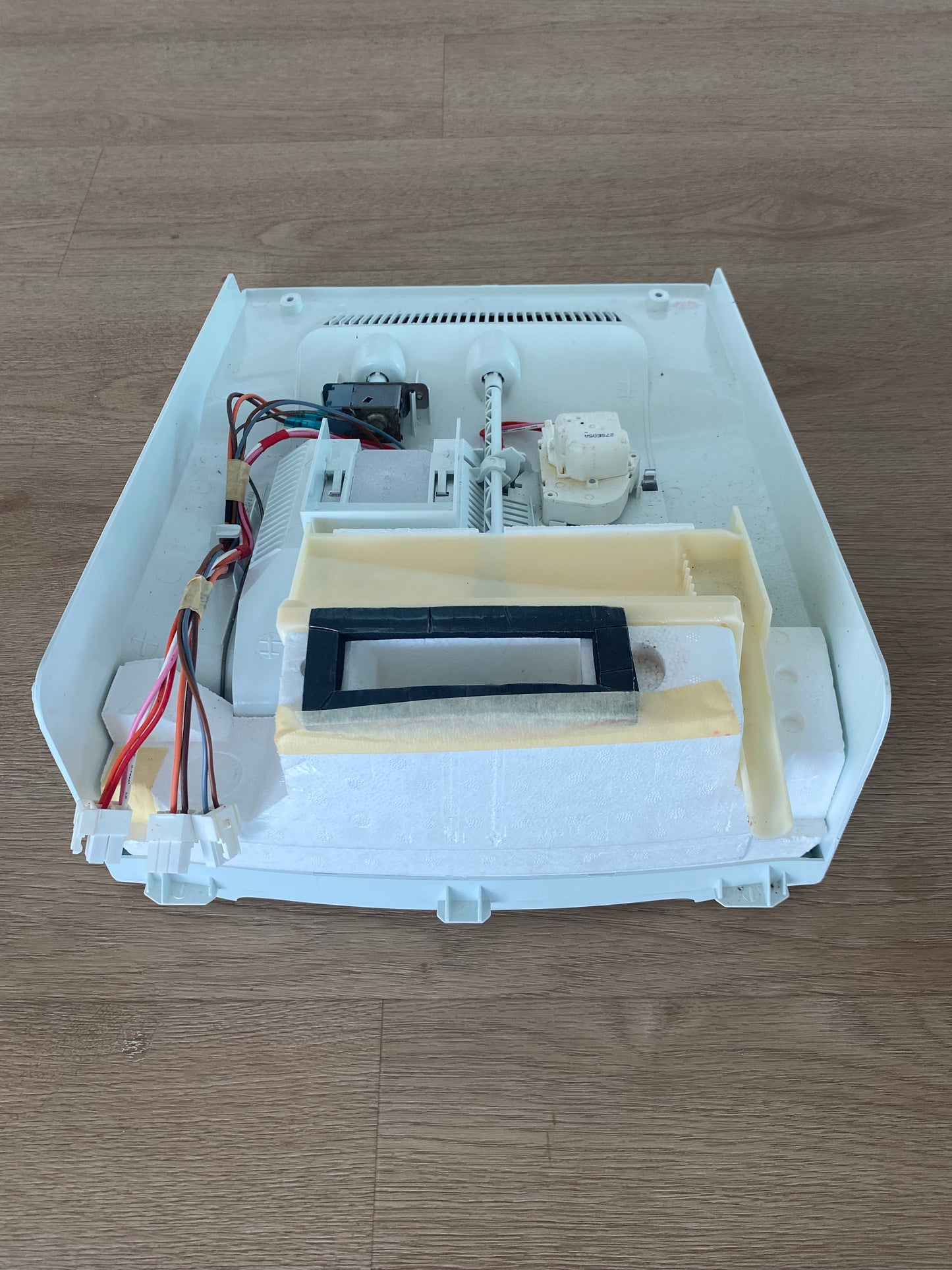 1453538 1454447 Electrolux Kelvinator Simpson Westinghouse top mount fridge freezer control housing